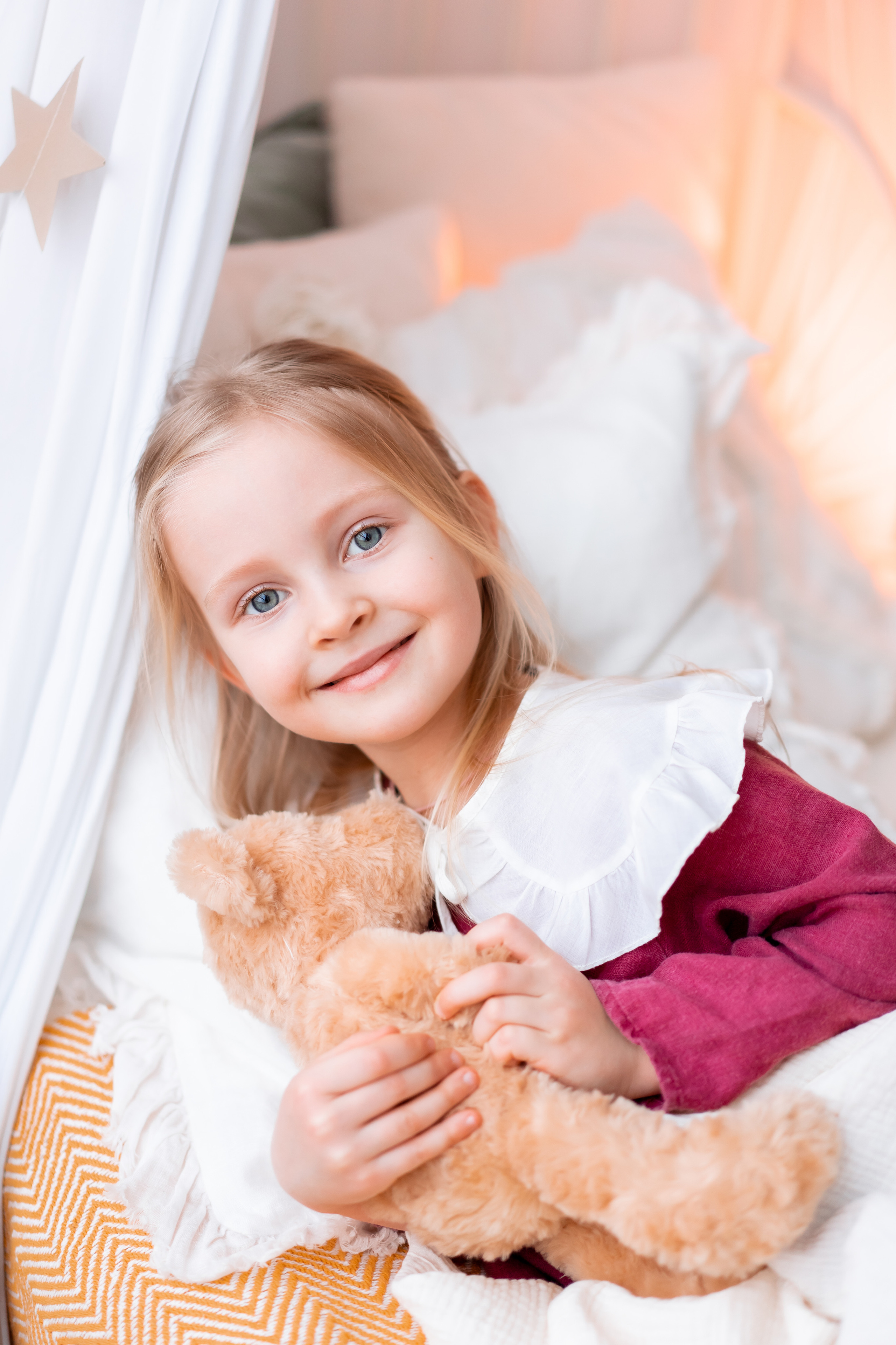 С Днём Рождения ребенка, портрет. Детская, семейная фотостудия в Санкт-Петербурге