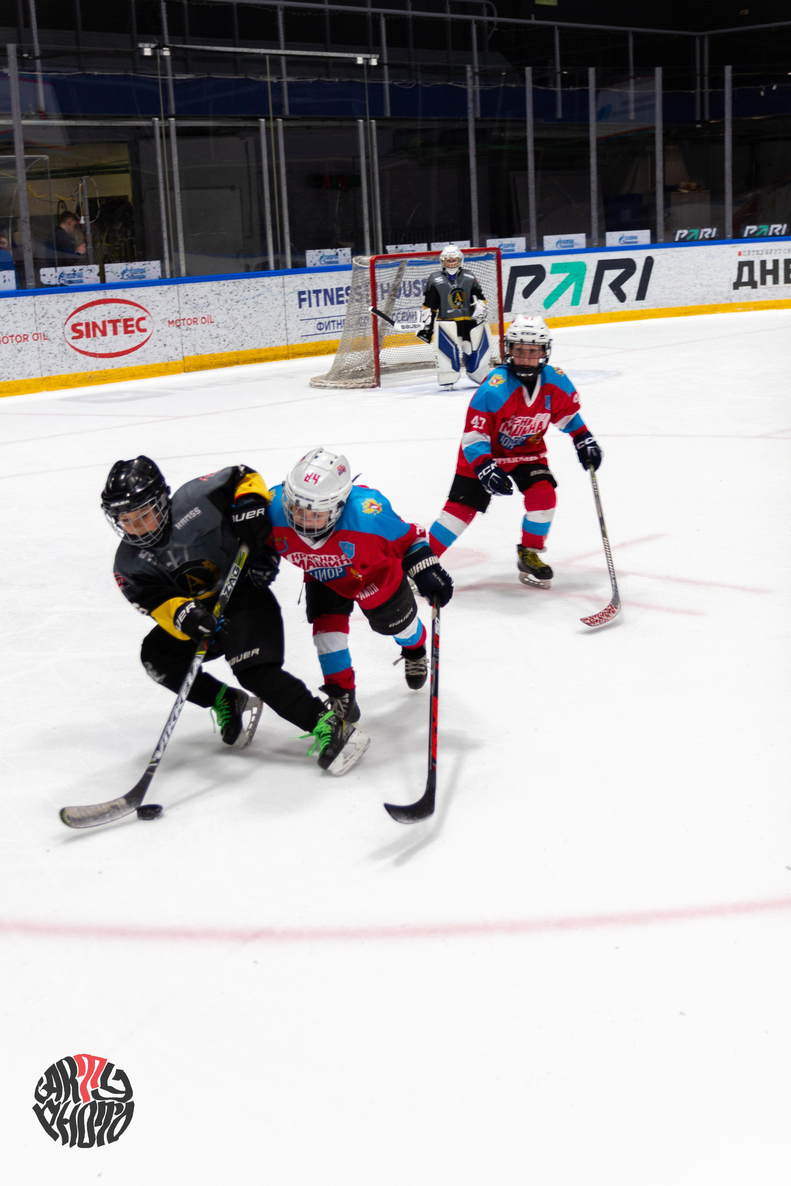 Хоккей. ФОТОГРАФ Артем Кулишов