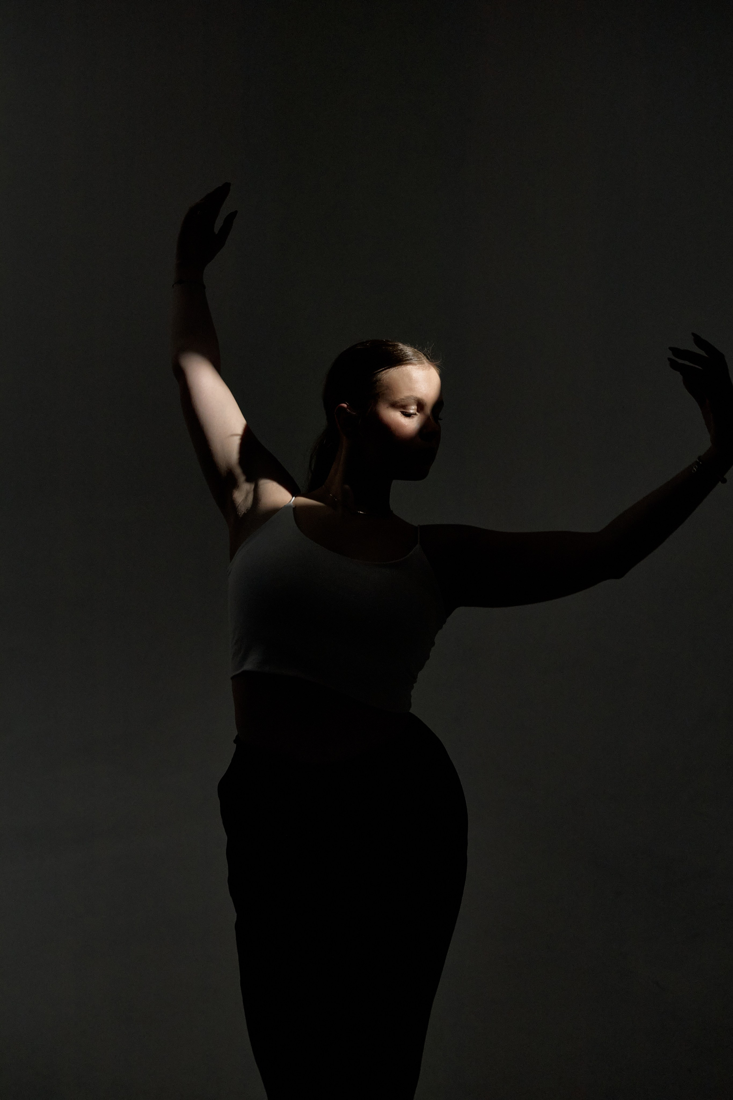 Танец. Фотограф Алексей Яковлев