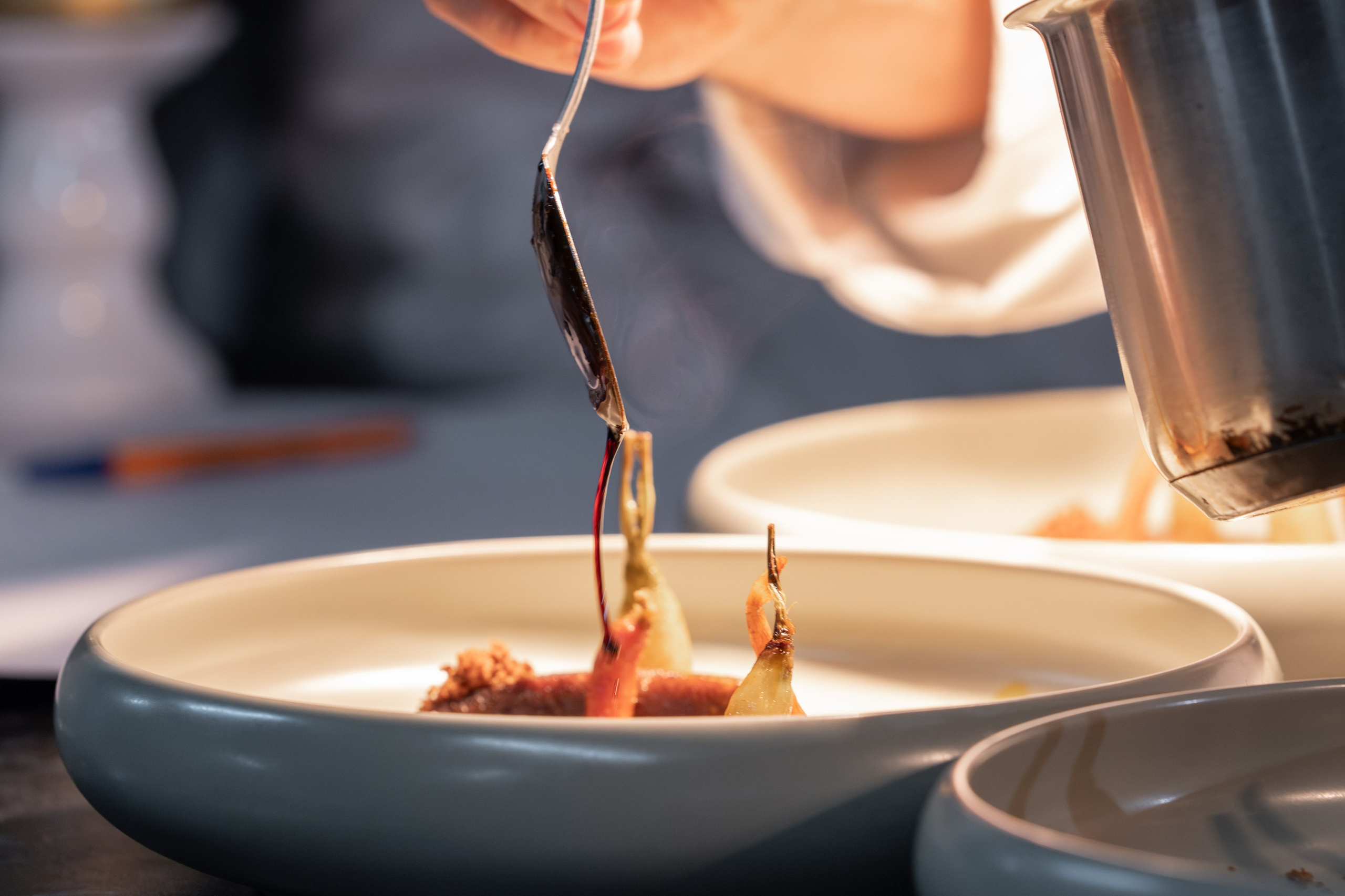 Гастрономический ужин «Лесная Италия» с Мирко Дзаго в ресторане RiverSide. Репортажный фотограф в Красной Поляне и Сочи Павлюченко Екатерина