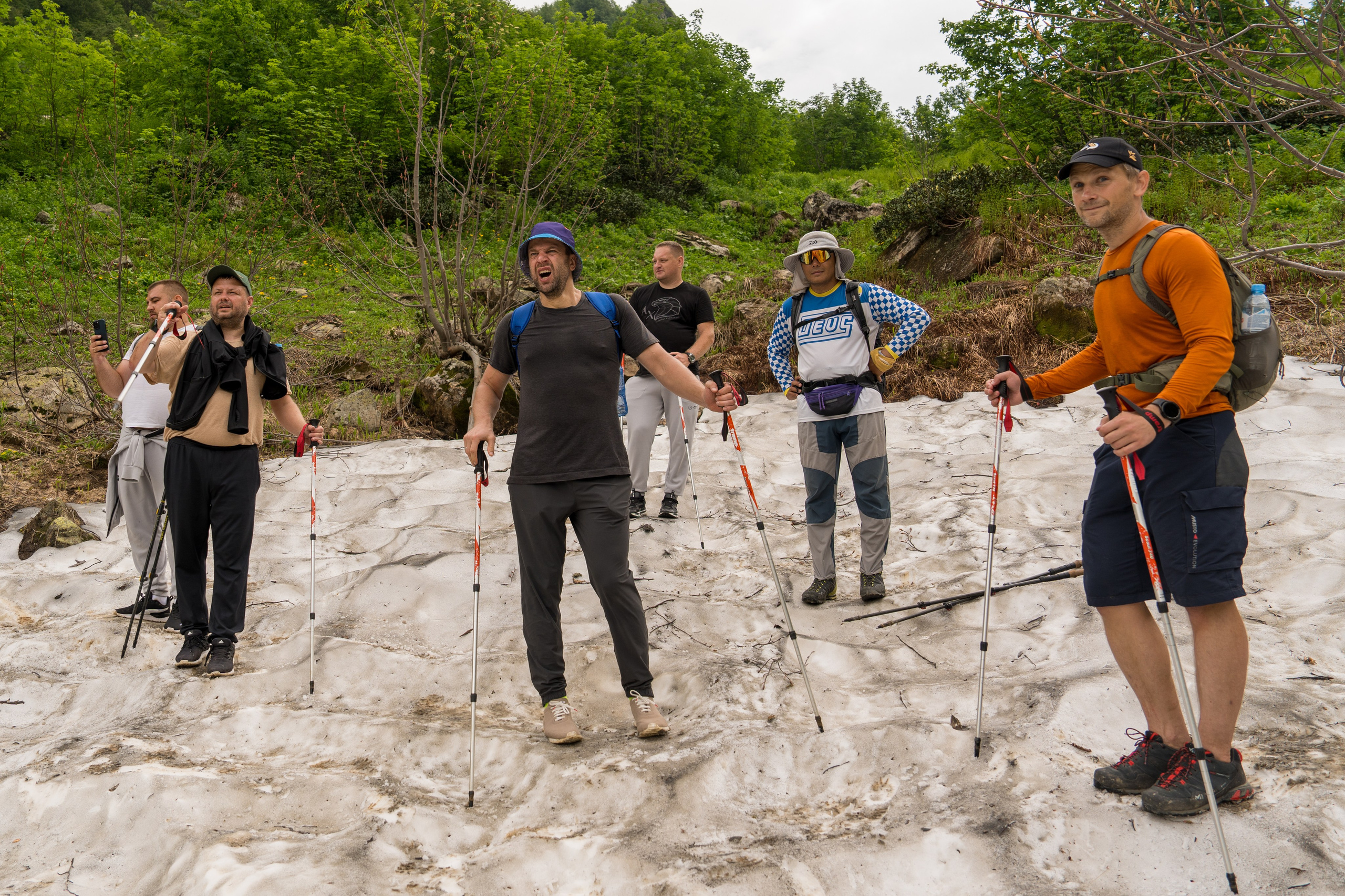 MICE мероприятие для компании «Доставка морем»: хайкинг к Ачипсинским водопадам. Репортажный фотограф в Красной Поляне и Сочи Павлюченко Екатерина