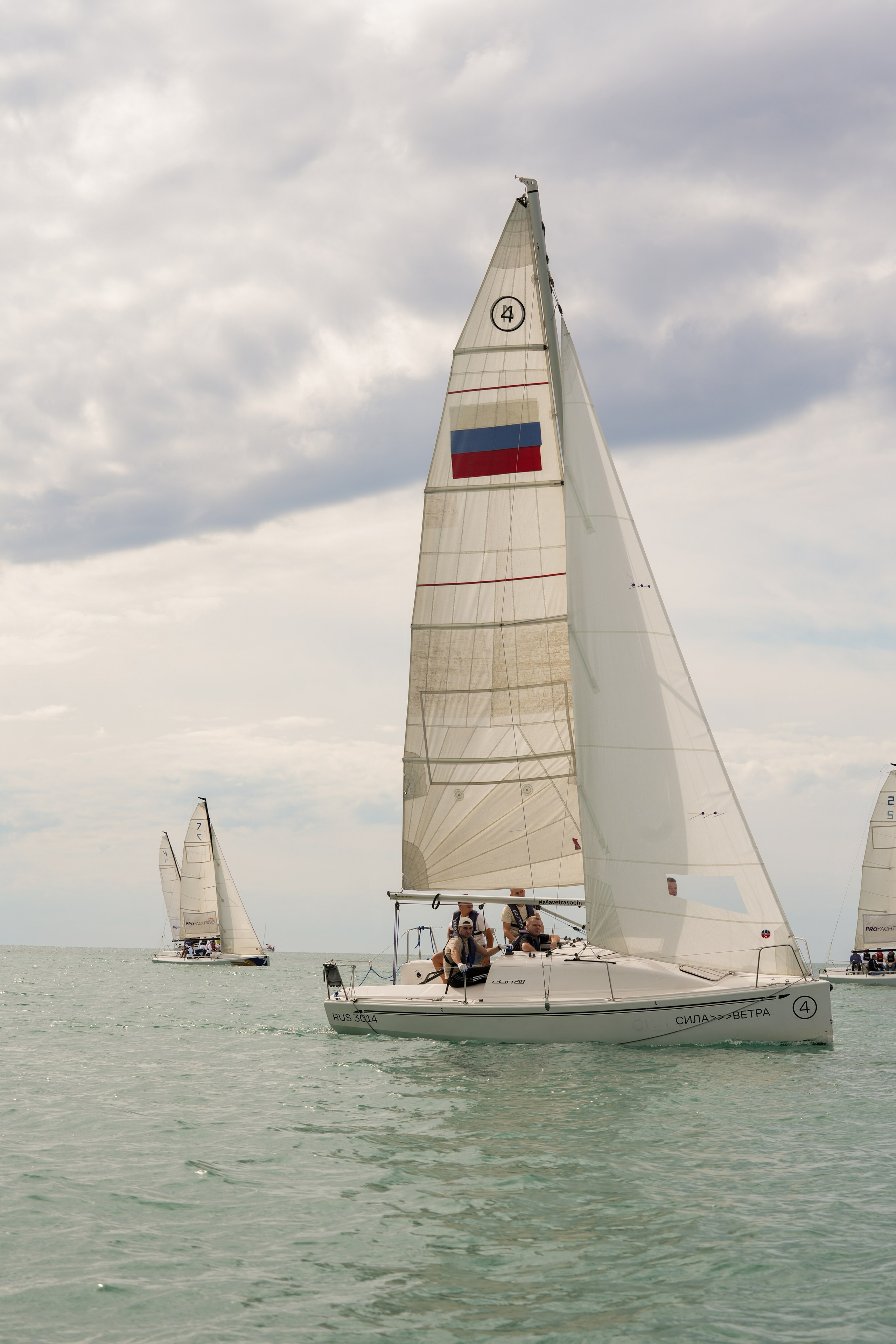 Яхтенная регата для компании Агрегатка. Репортажный фотограф в Красной Поляне и Сочи Павлюченко Екатерина