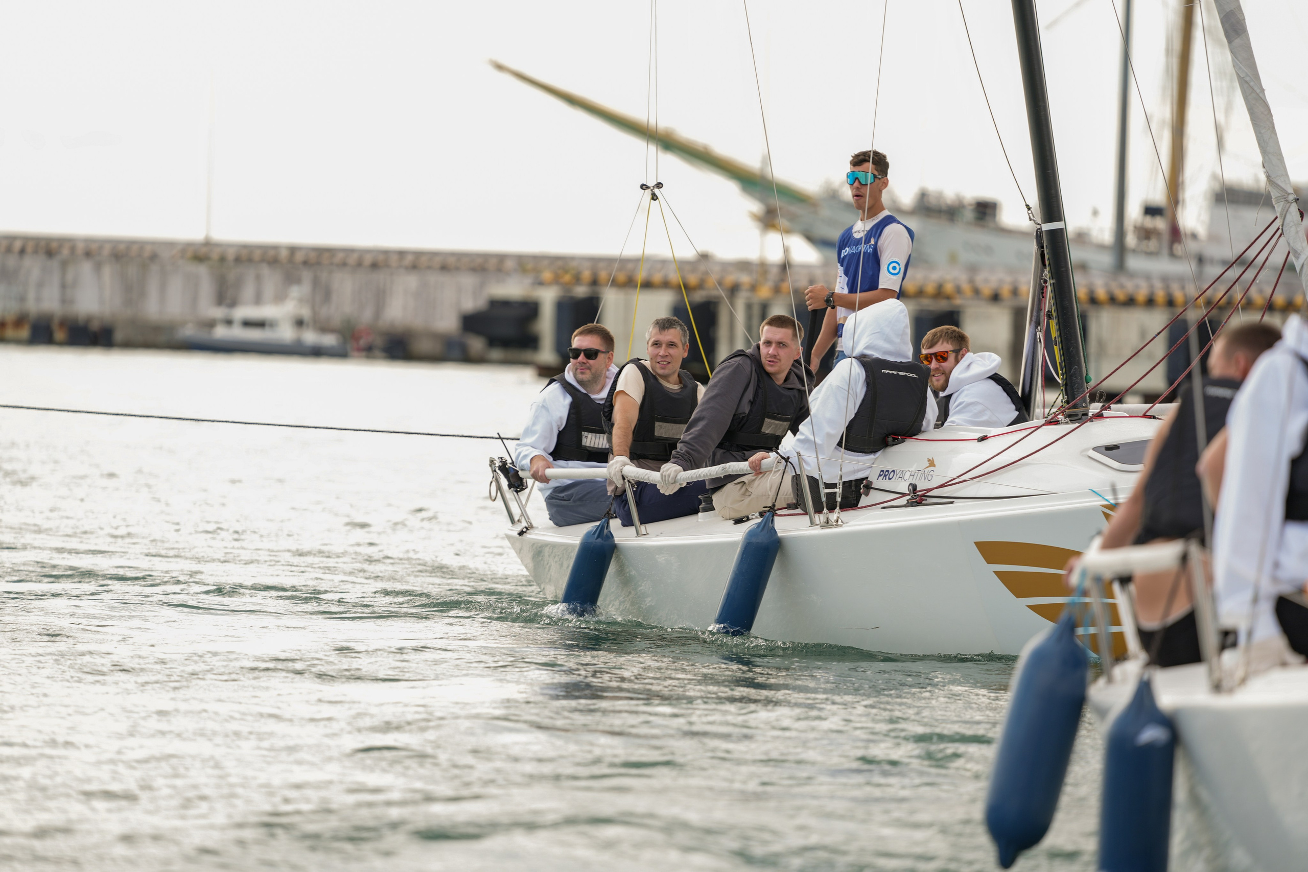 Яхтенная регата для компании Агрегатка. Репортажный фотограф в Красной Поляне и Сочи Павлюченко Екатерина