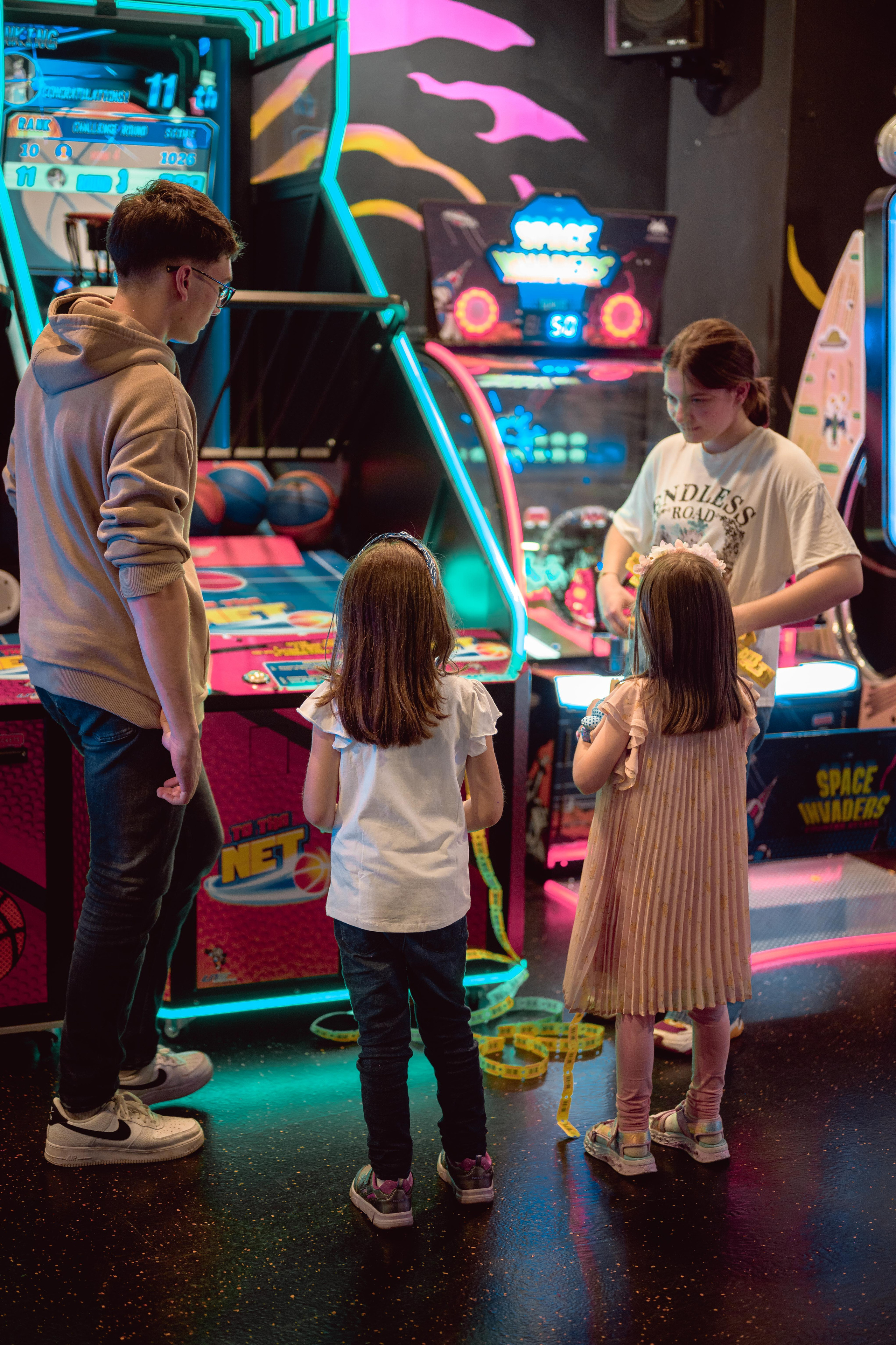 НЕОНОВЫЙ ПРАЗДНИК. Фотограф в Белграде Чугреева Елена