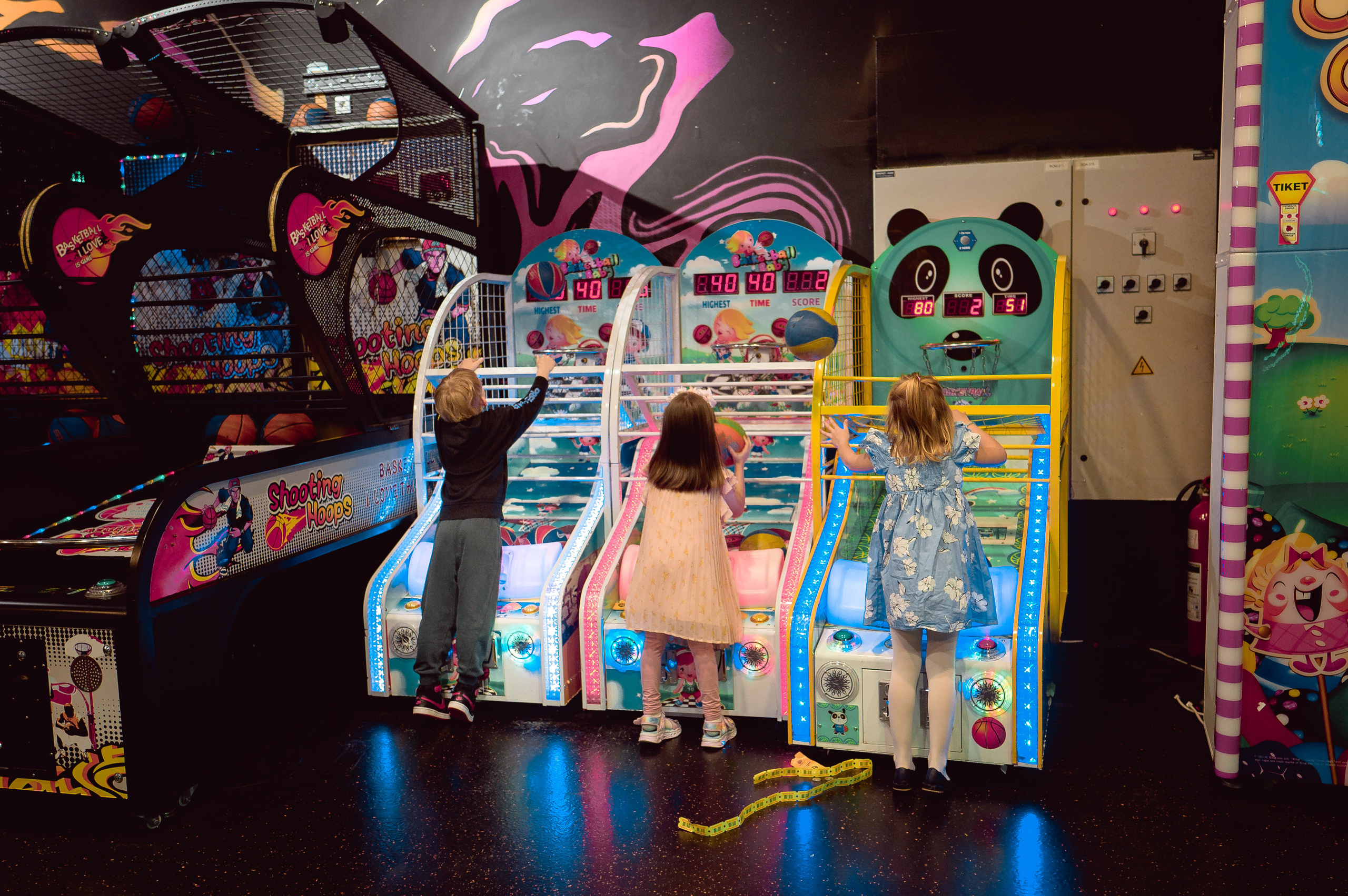 НЕОНОВЫЙ ПРАЗДНИК. Фотограф в Белграде Чугреева Елена