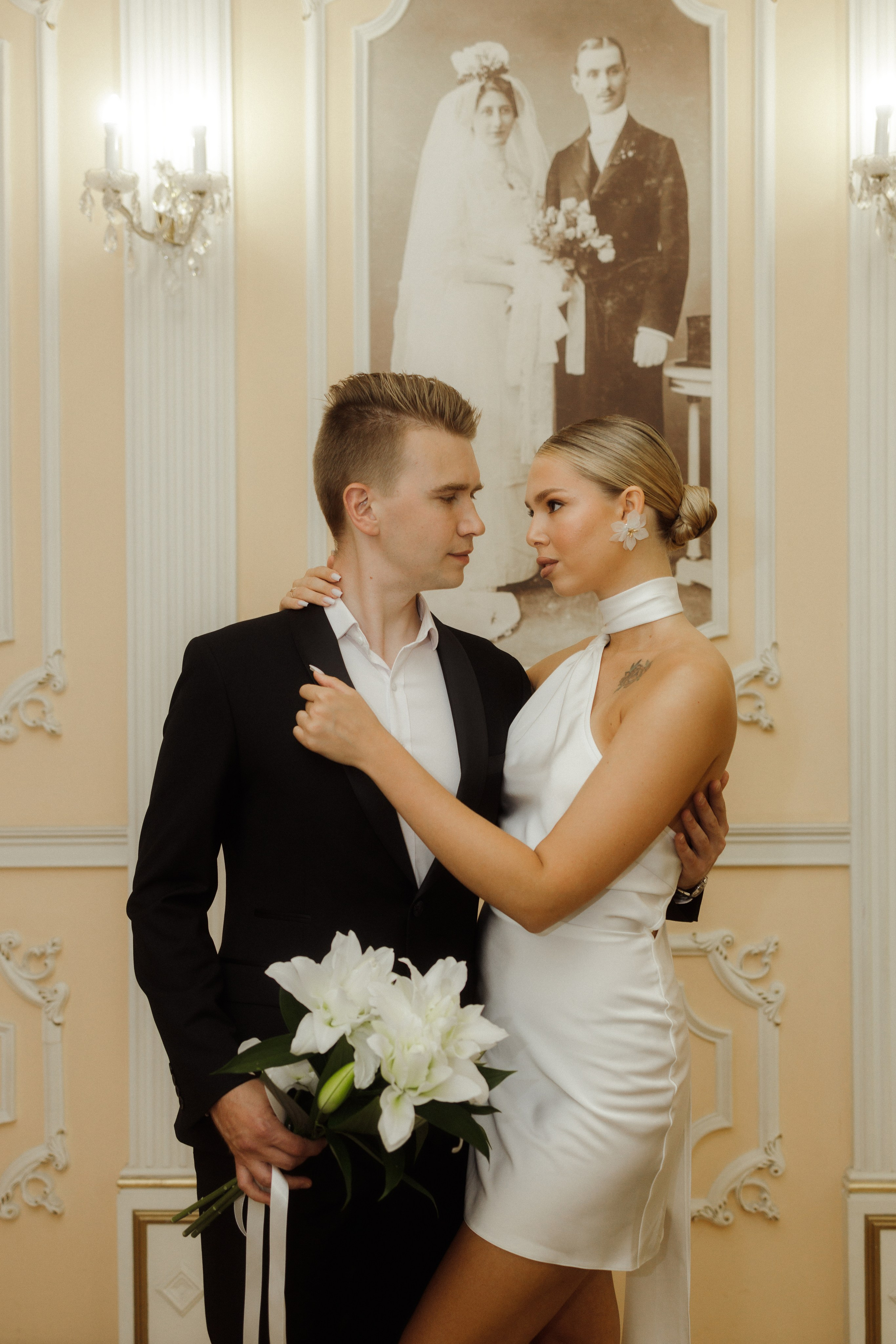 Никита и Арина, роспись в Грибоедовском загсе и ливень после. Свадебный и портретный фотограф в Москве Кристина Золотова