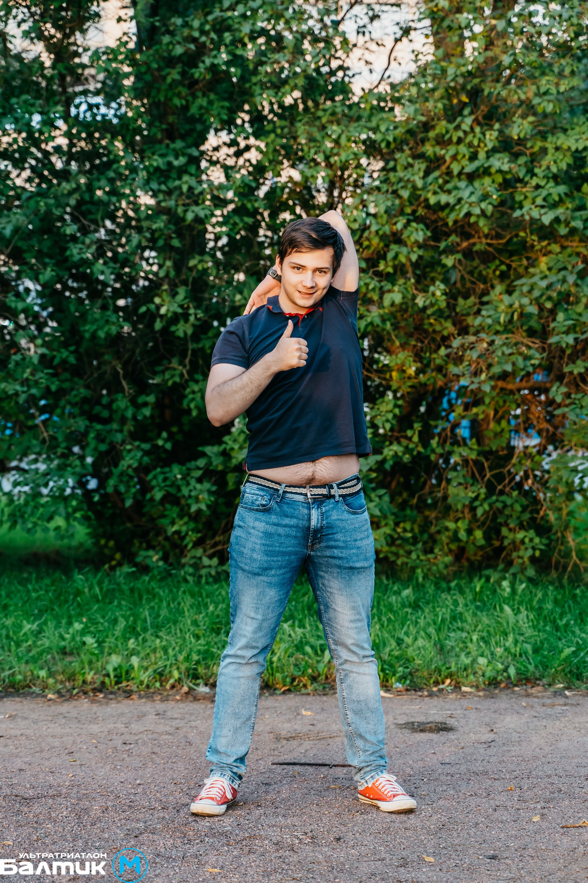 Макс просыпается-разминается