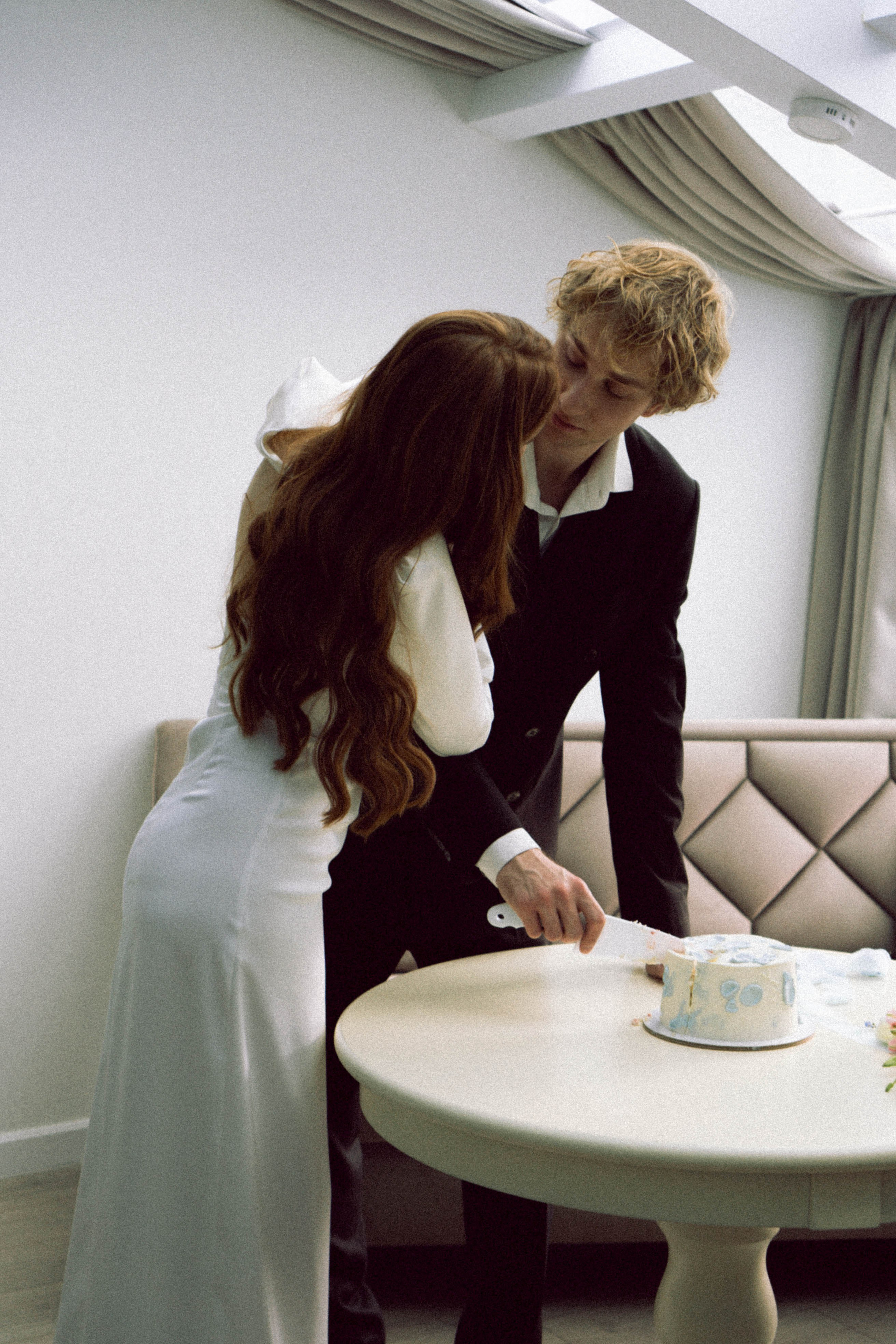 СВАДЕБНАЯ СЬЕМКА В ОТЕЛЕ. СБОРЫ ЖЕНИХА И НЕВЕСТЫ И ТАКЖЕ ТОР И ПОДГОТОВКА К ПРОГУЛКЕ. Профессиональный фотограф, Санкт-Петербург — Виктория Богомолова