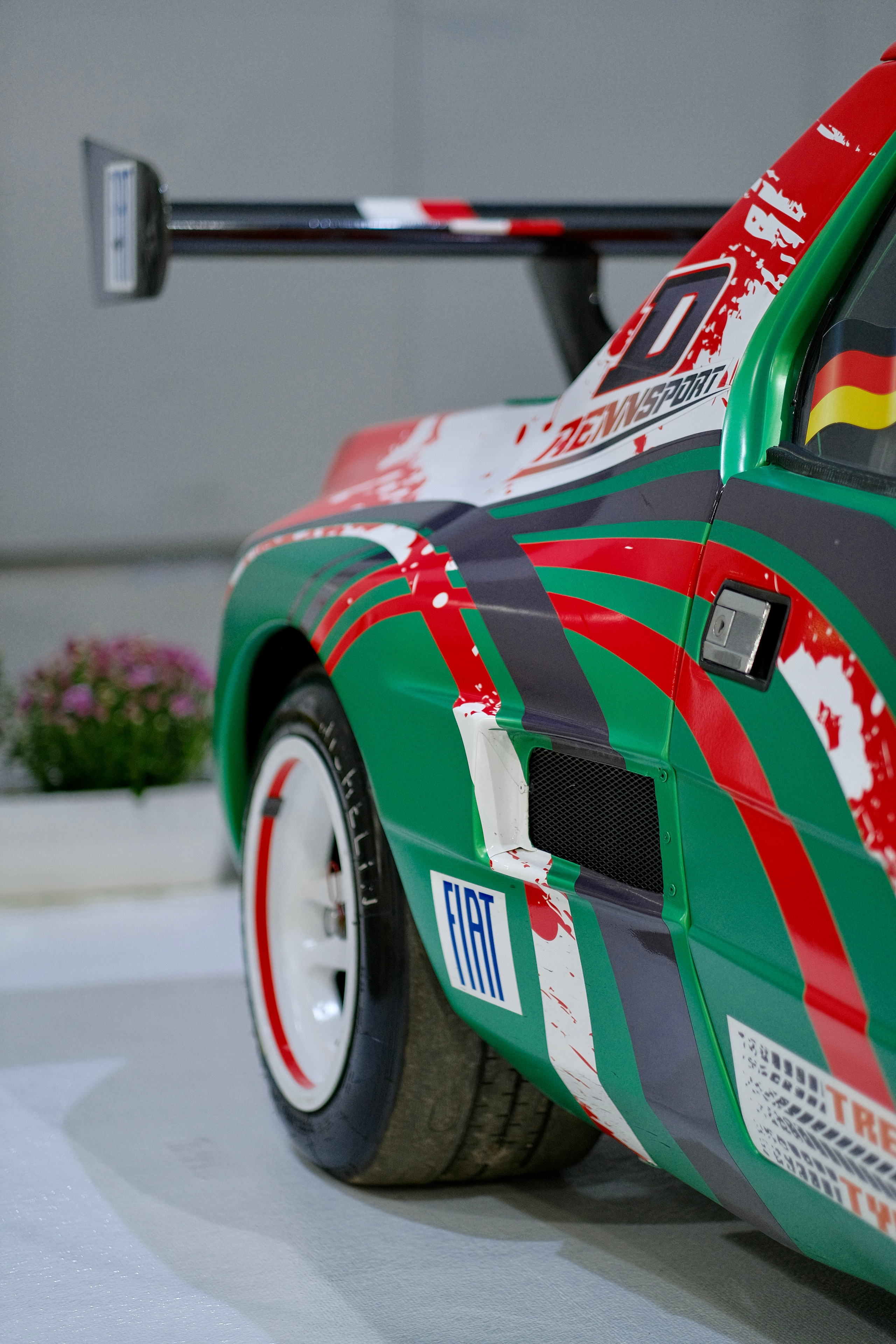 FIAT X1/9 Олдтаймер Галерея Крокус Москва 2022  iCoguar