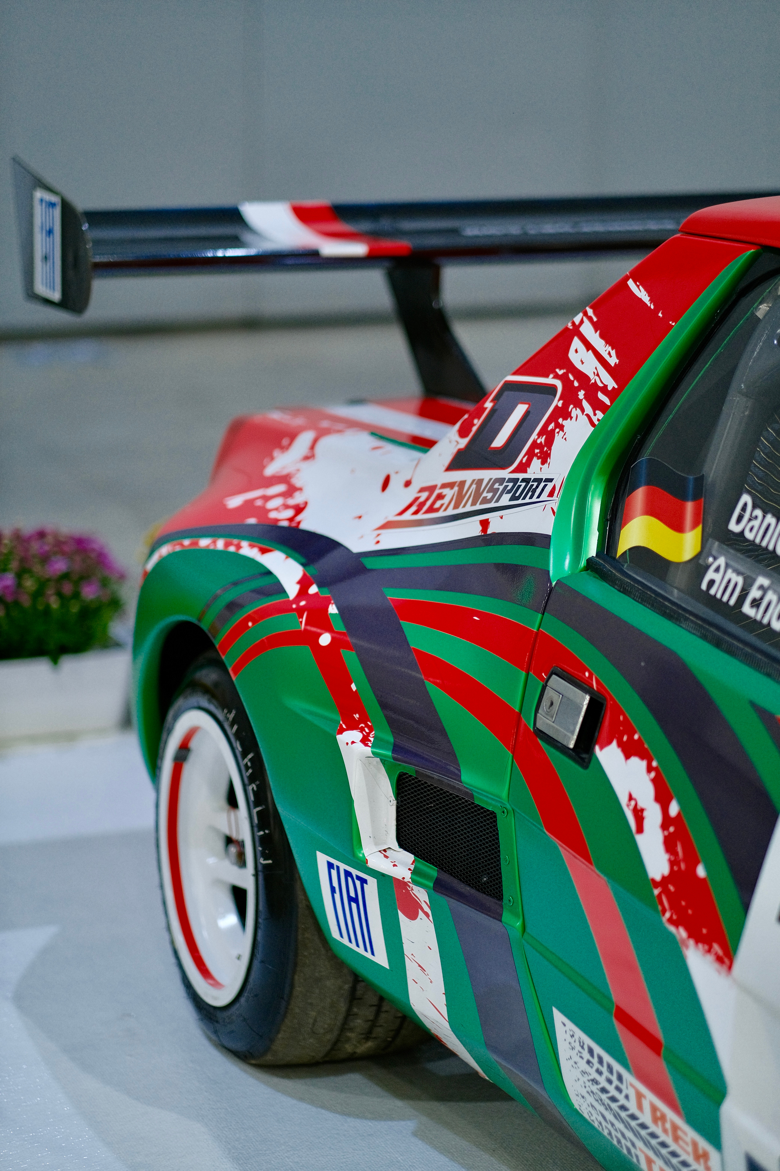 FIAT X1/9 Олдтаймер Галерея Крокус Москва 2022  iCoguar