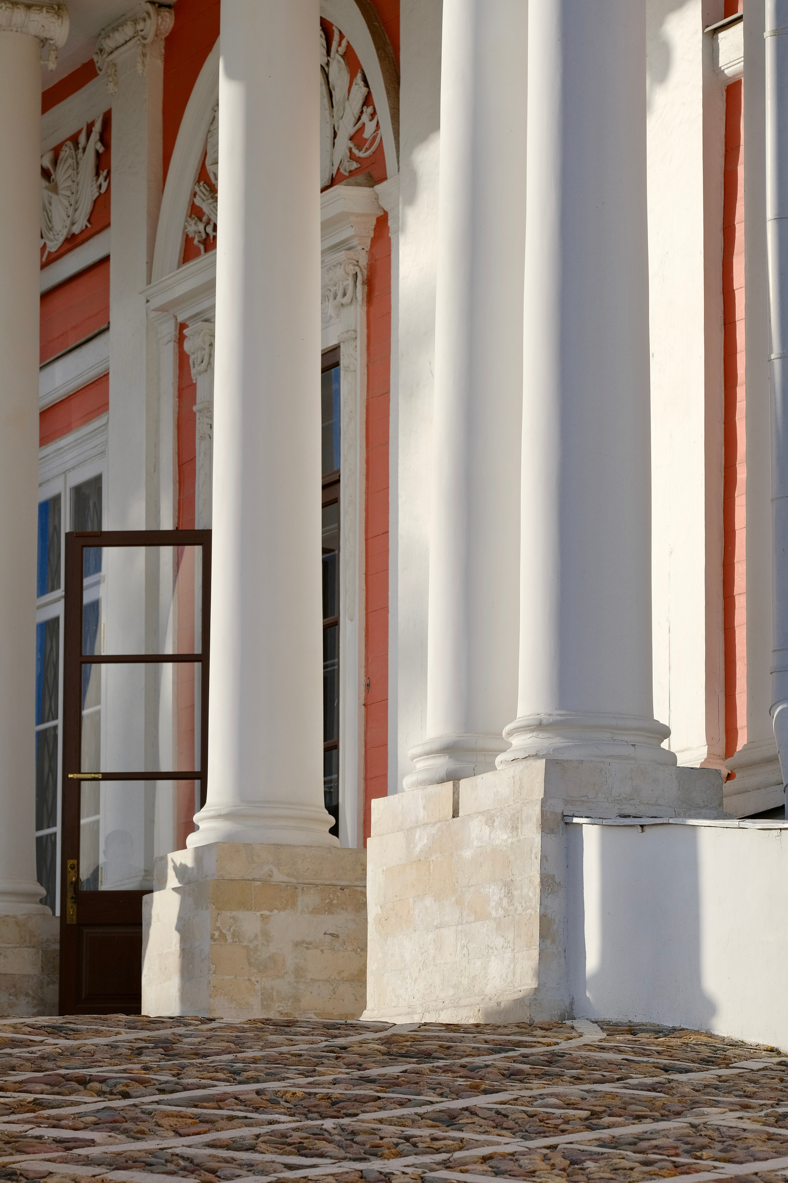 Музей-усадьба Кусково. Монохром. Авто и мотоспорт — фотограф Антон Медведев iCoguar