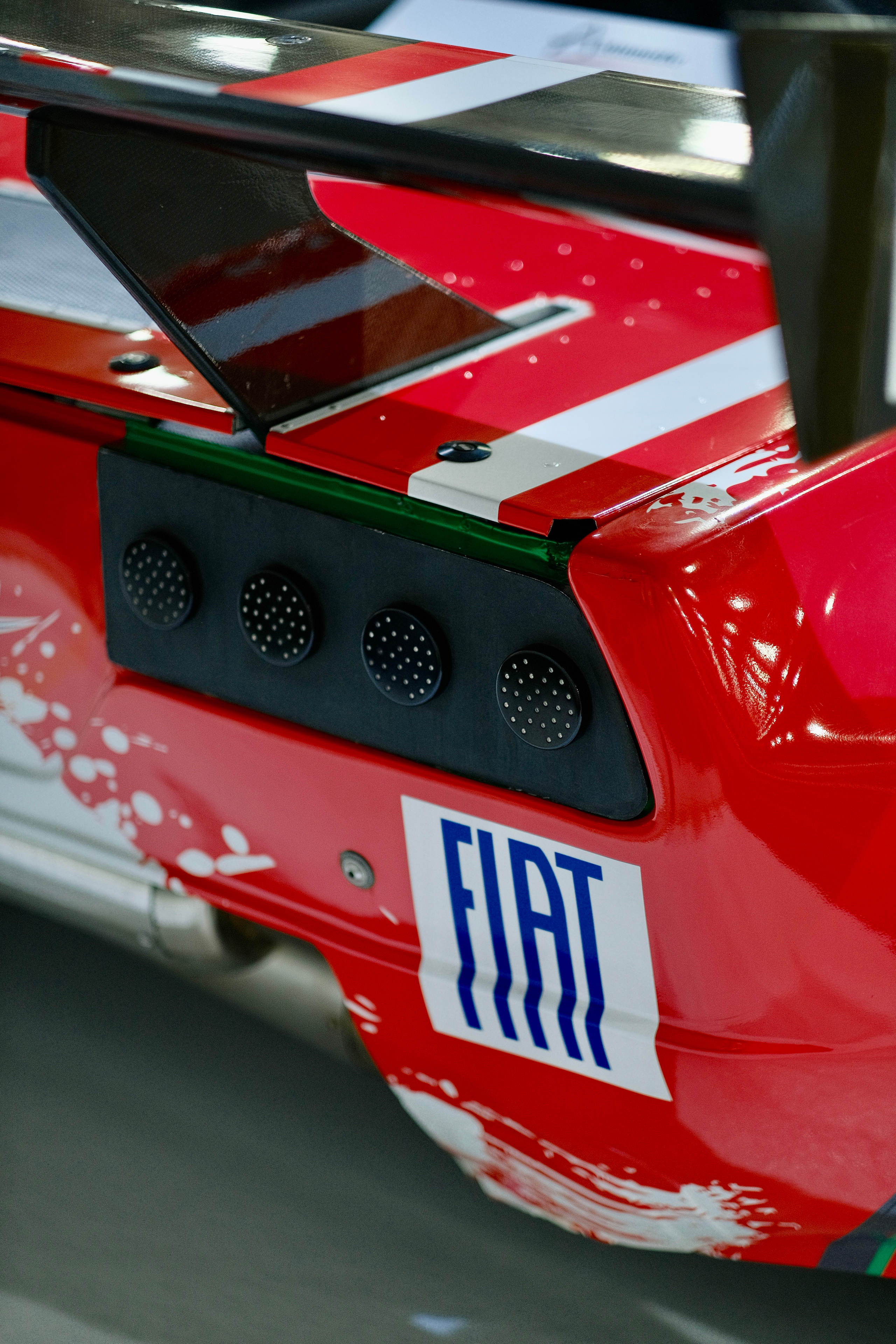 FIAT X1/9 Олдтаймер Галерея Крокус Москва 2022  iCoguar