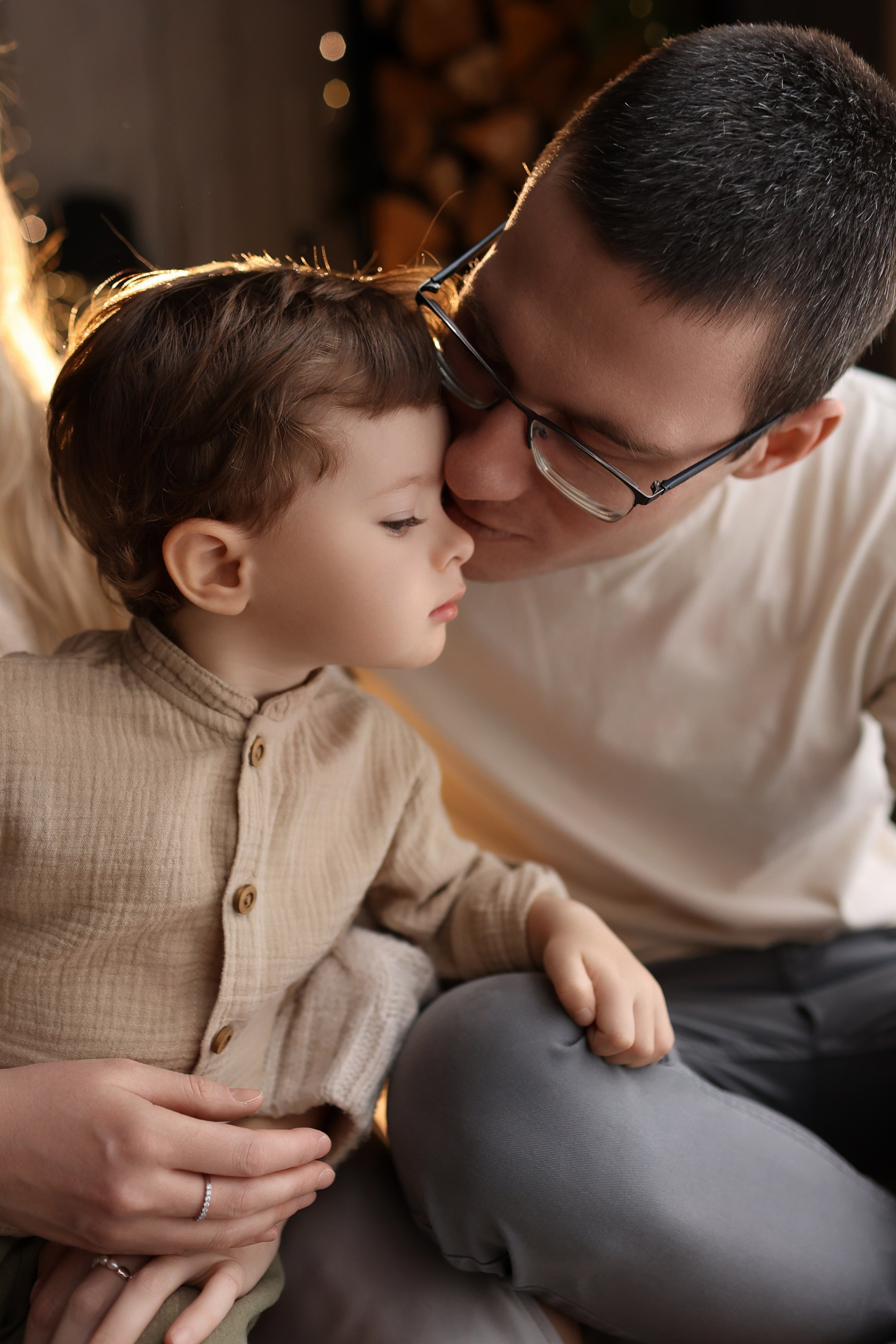 Семейная новогодняя фотосессия в загородном доме. Фотограф Владимир Москва