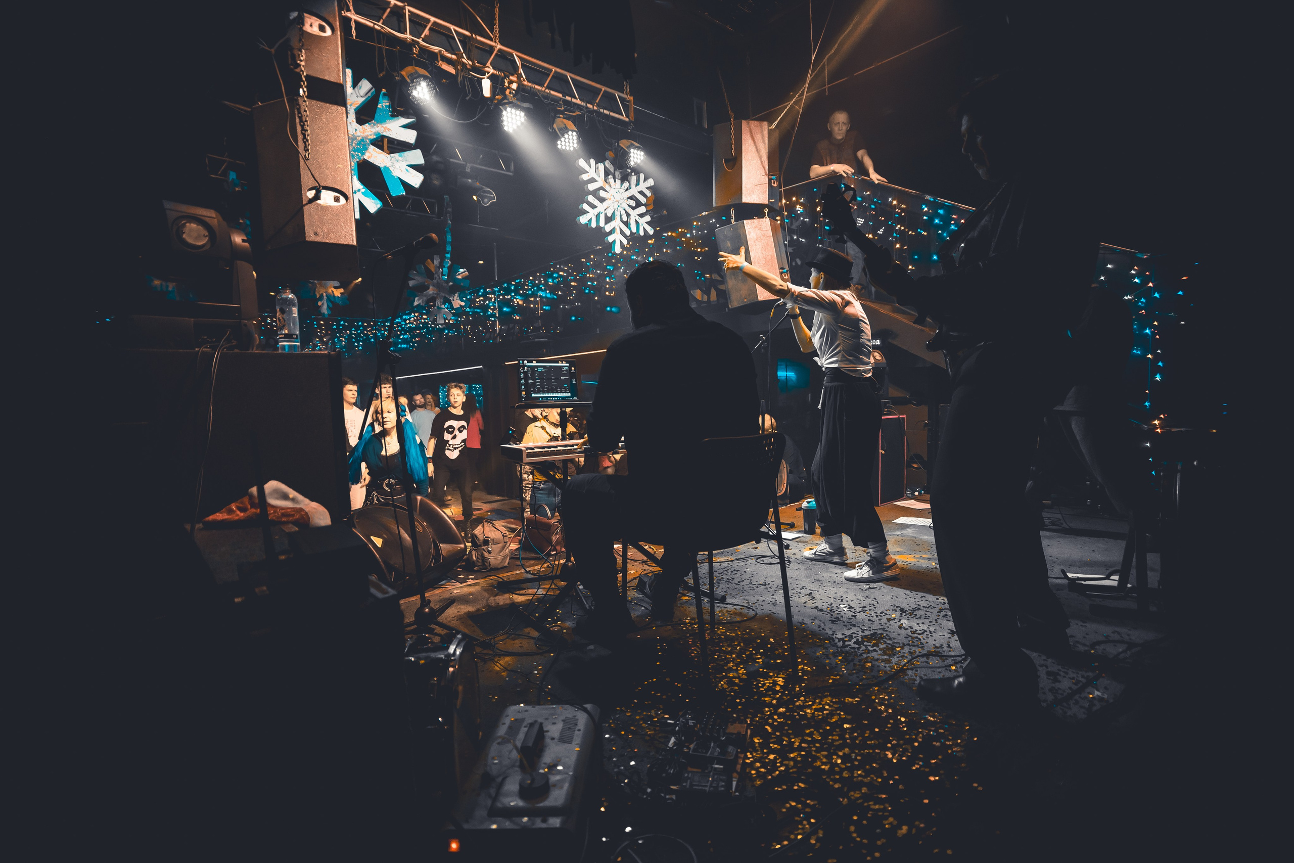 Радистка Кэт. Рок-ёлка, клуб-галерея Эрмитаж. 21.12.2024. Фотограф Регина Крикунова г. Красноярск