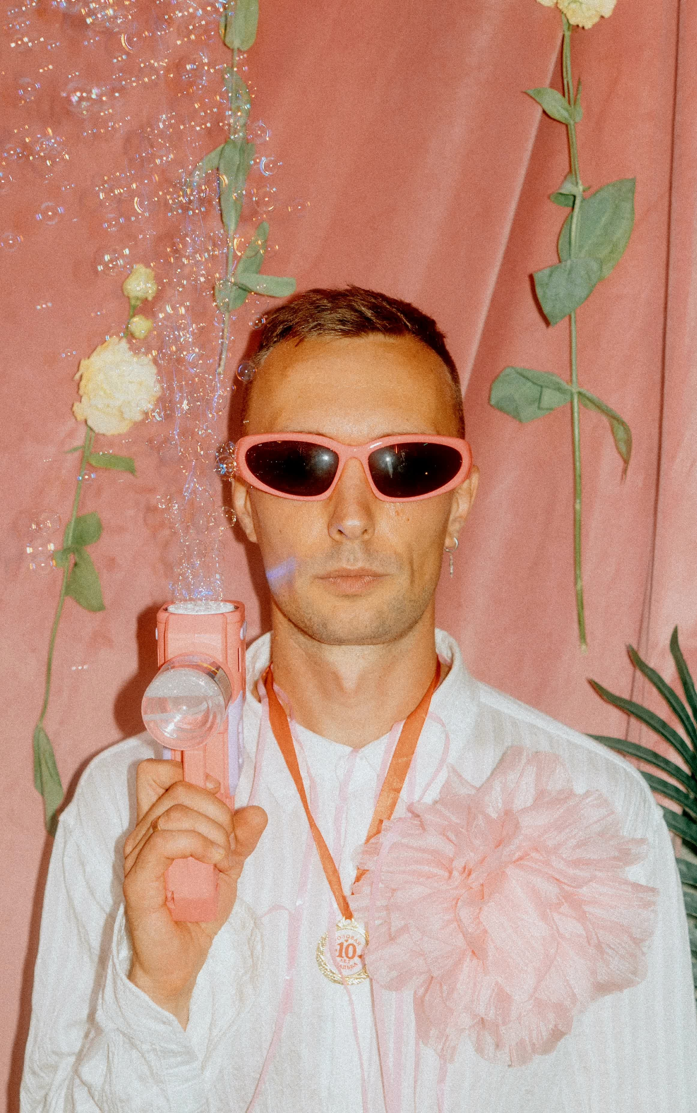 Ведущий Никита Шляндин