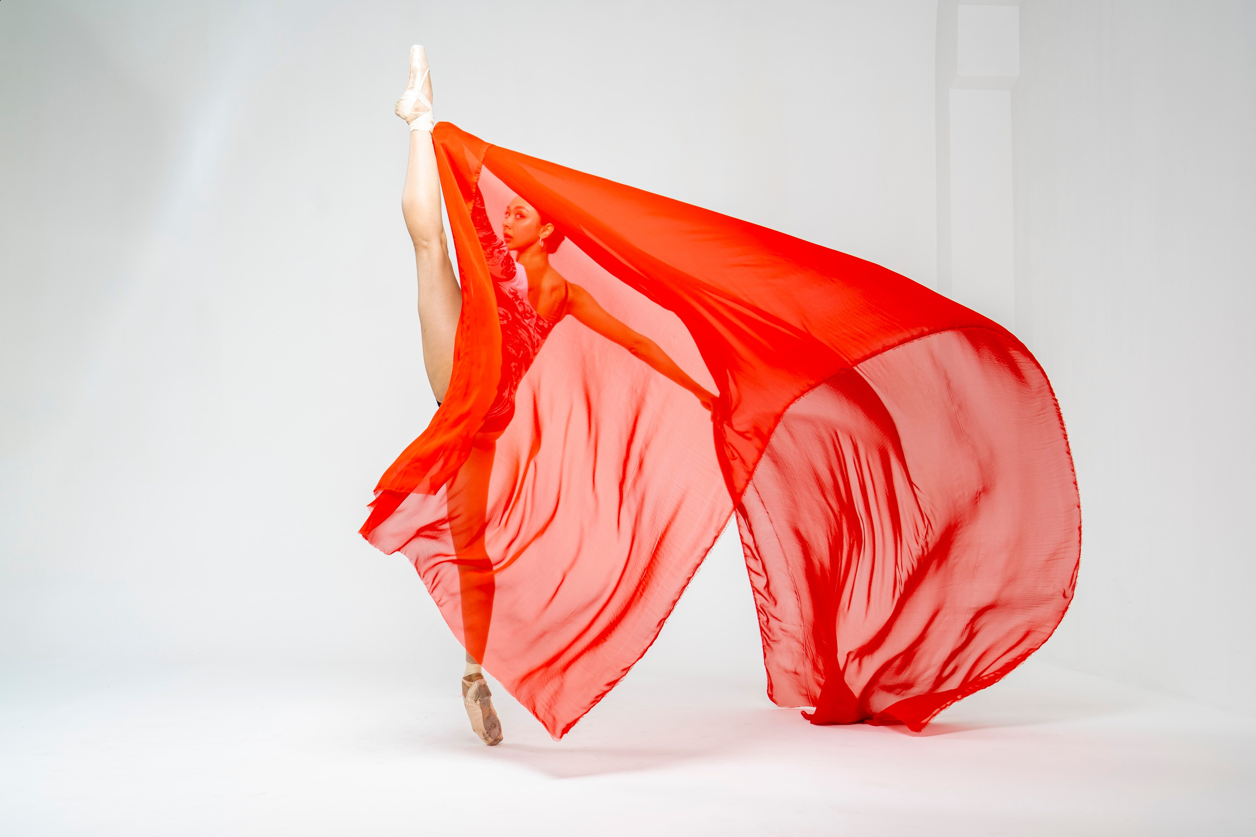 Артистка балета Амира Анвар. Профессиональный портретный фотограф в Москве Владимир Глаголев