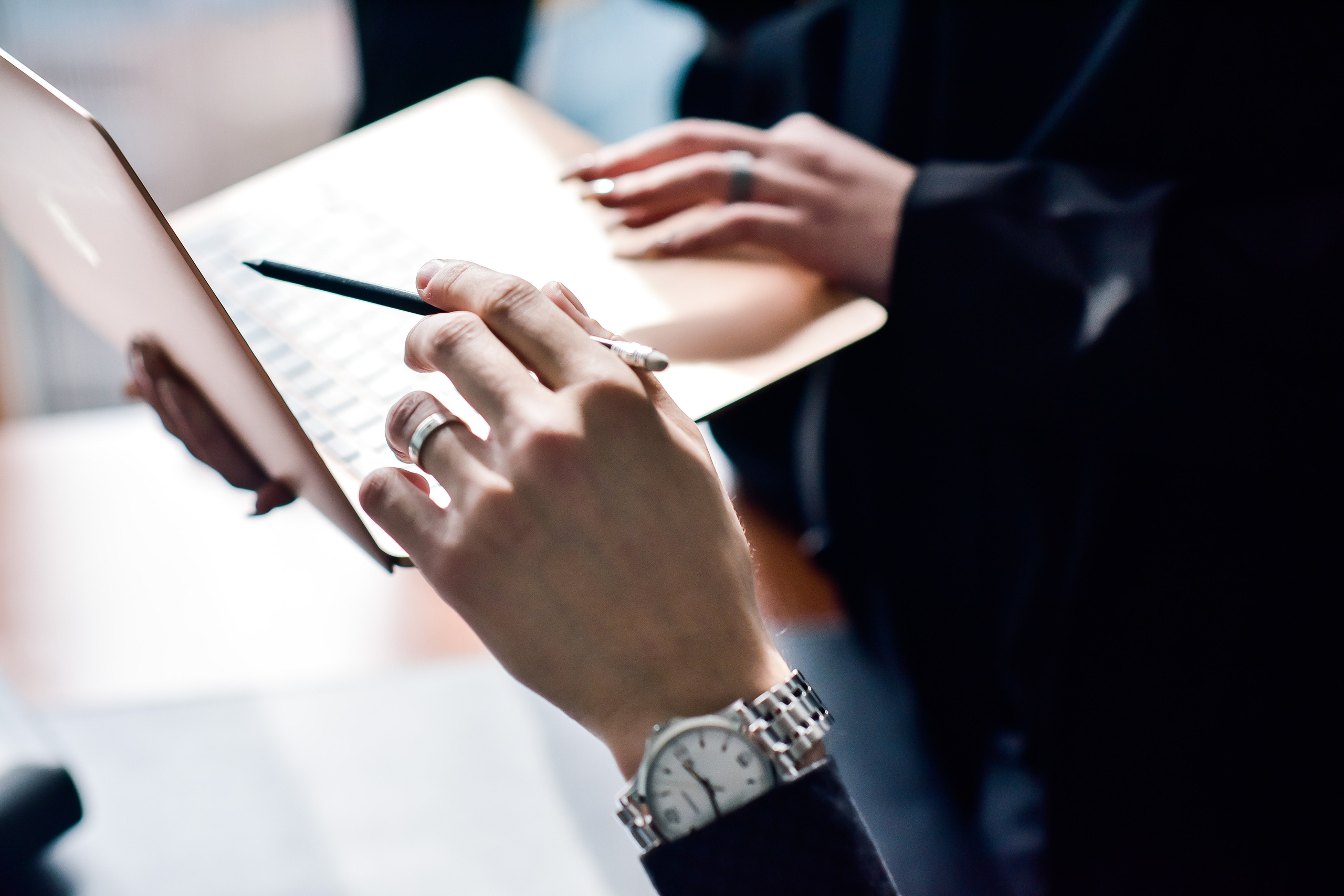 ДЕЛОВАЯ В СИТИ ОФИС. Фотограф для бизнесконтента, репортажей и семейного альбома в Москве