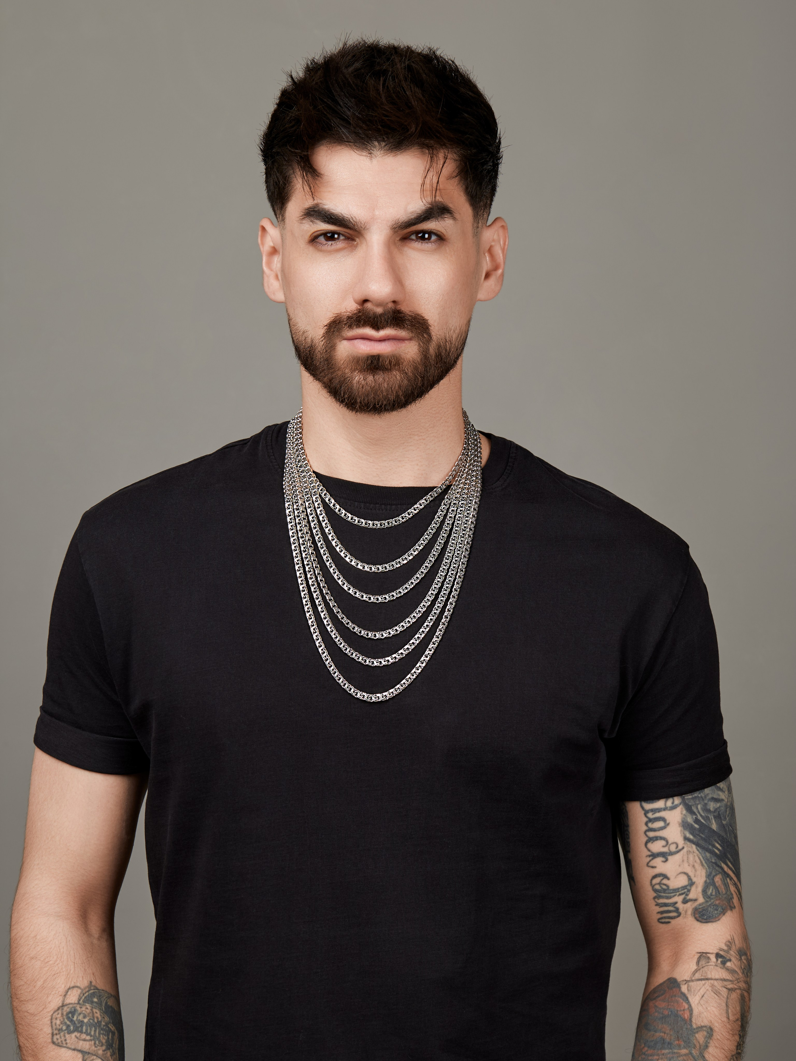 Модельная съемка мужских цепей для брендов в Москве. Фотограф Анна Татаурова | Авторская фотосъемка в Москве