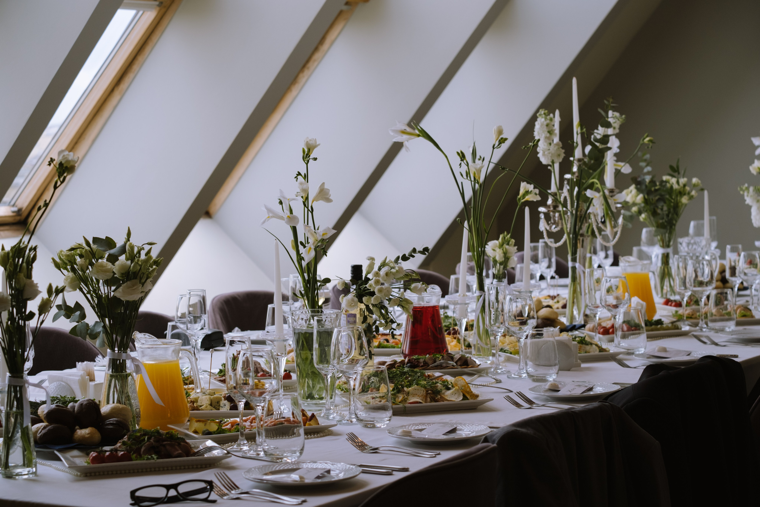 СВАДЕБНЫЙ БАНКЕТ НА ВЛАДИМИРСКОЙ В САНКТ-ПЕТЕРБУРГЕ (КАМЕРНАЯ СВАДЬБА). Профессиональный фотограф, Санкт-Петербург — Виктория Богомолова