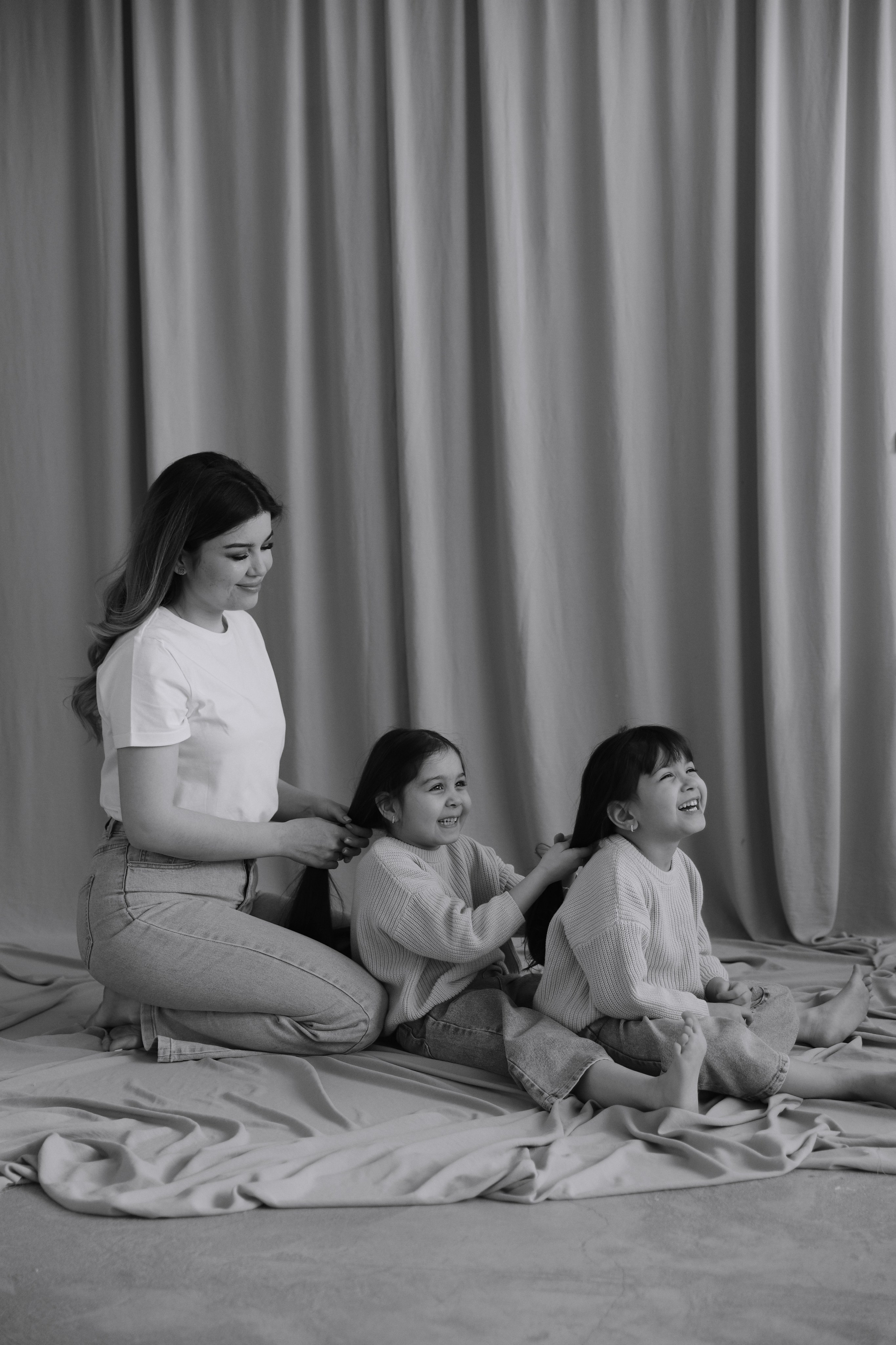 Семейная съемки в фотостудии. Фотограф Света Бажина