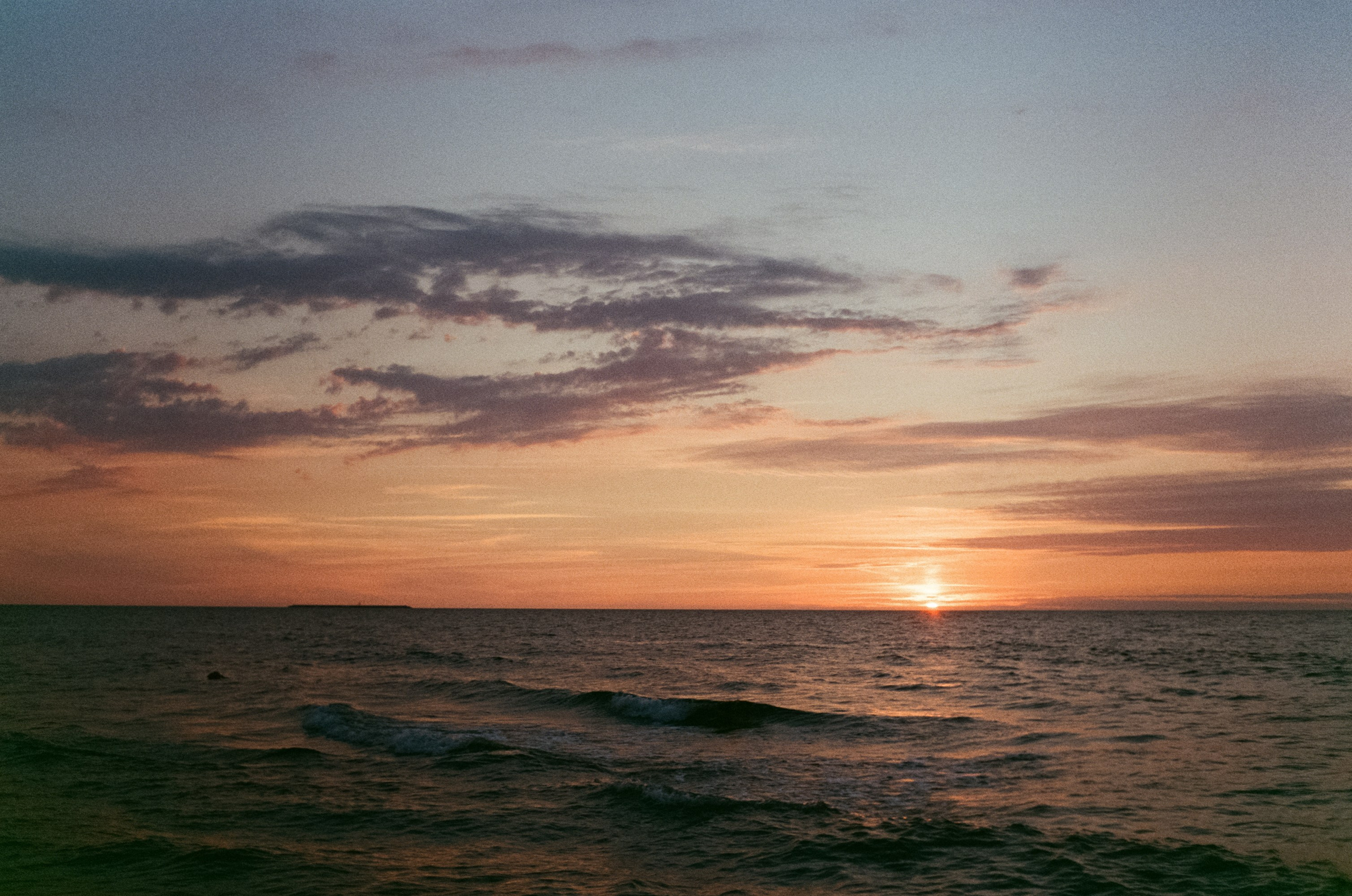 Калининград, пляж в Янтарном / Minox 35 GT (2) / Fujicolor 200 at ISO 100