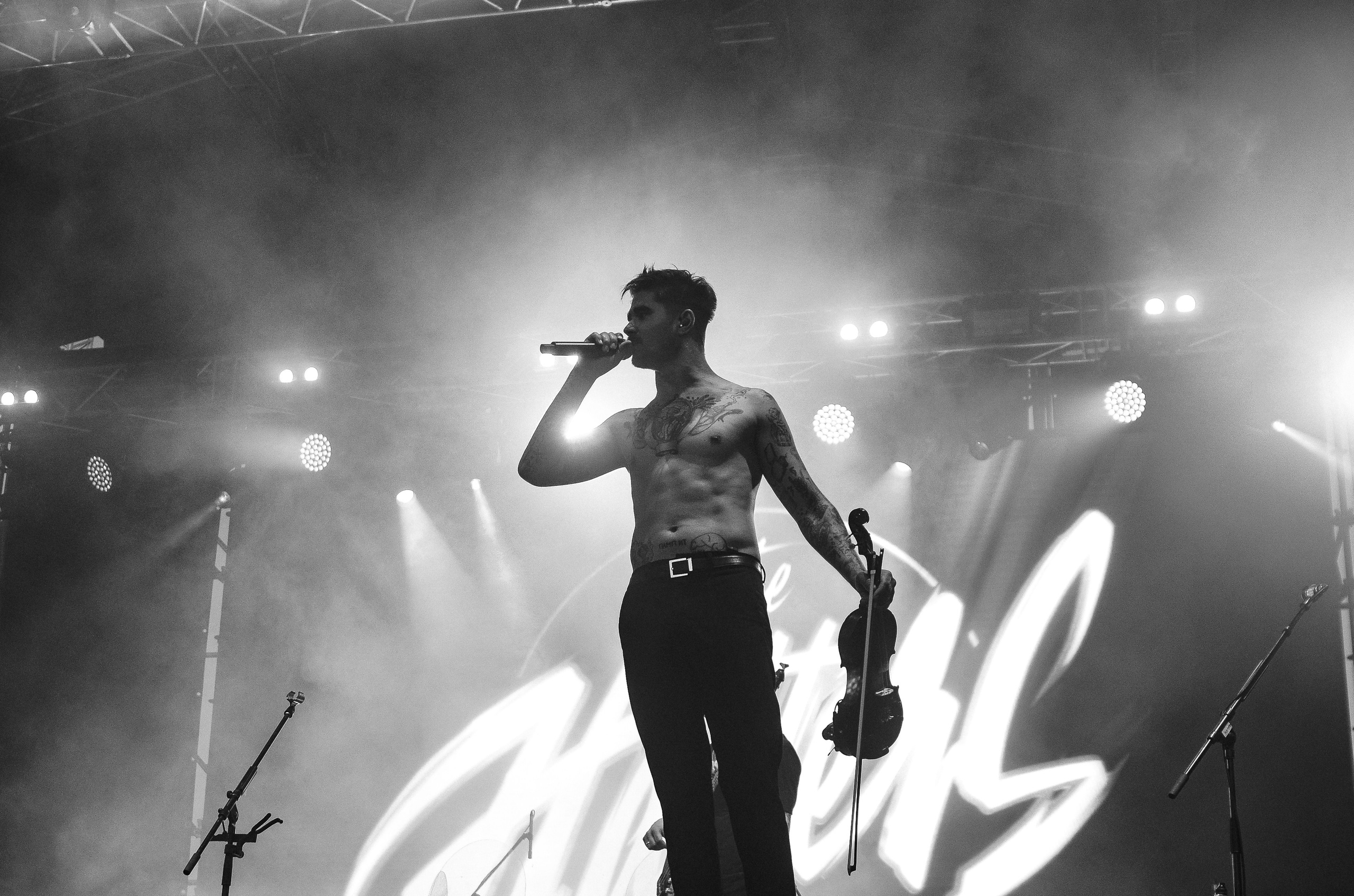 Концерт The Hatters на фестивале «Грань» в Барнауле. Денисова Аля — фотограф для парных съемок и индивидуальных историй в Барнауле