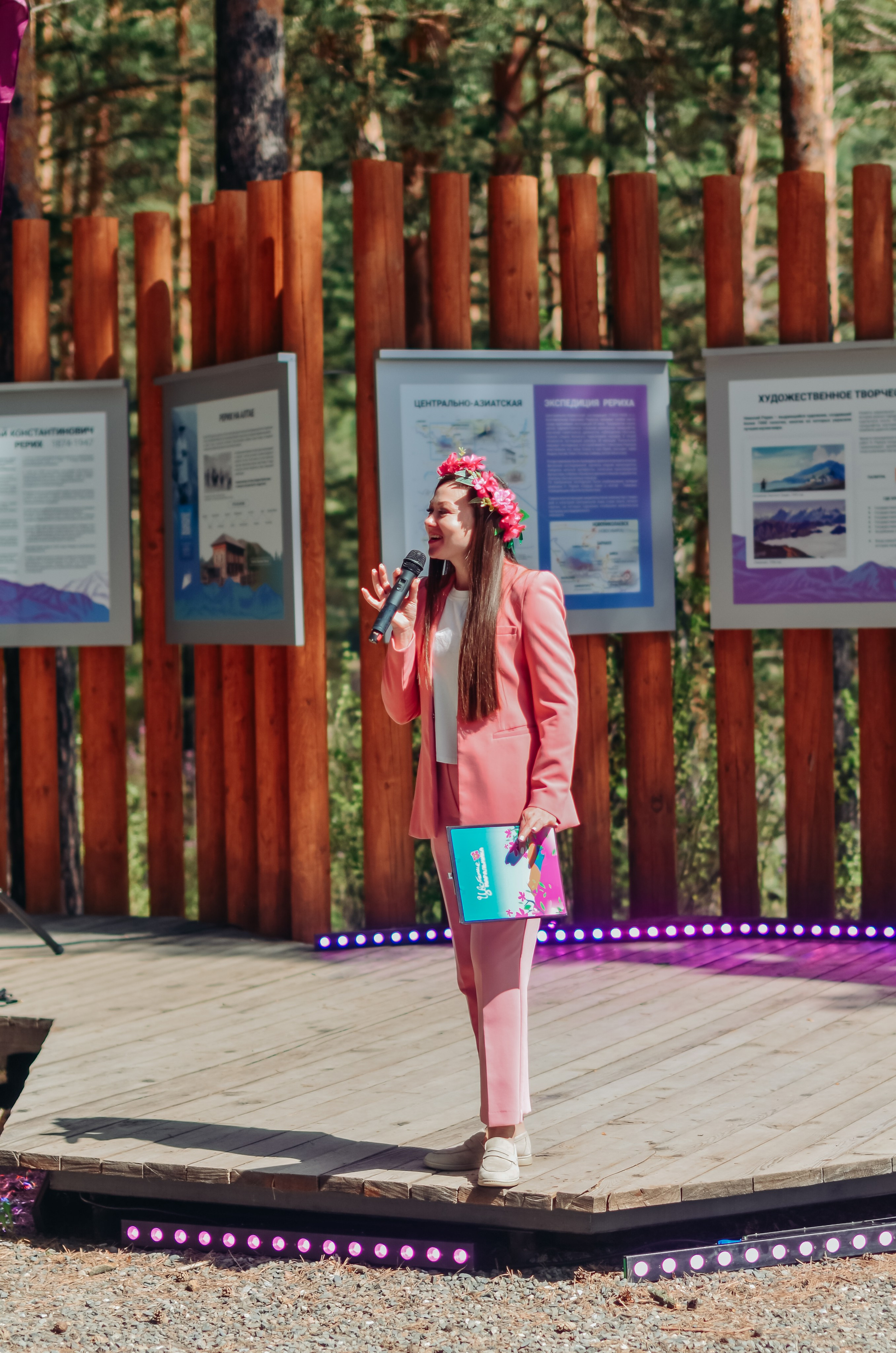 Фестиваль «Цветение Маральника на Алтае 2025». Фоторепортаж. Денисова Аля — фотограф для парных съемок и индивидуальных историй в Барнауле