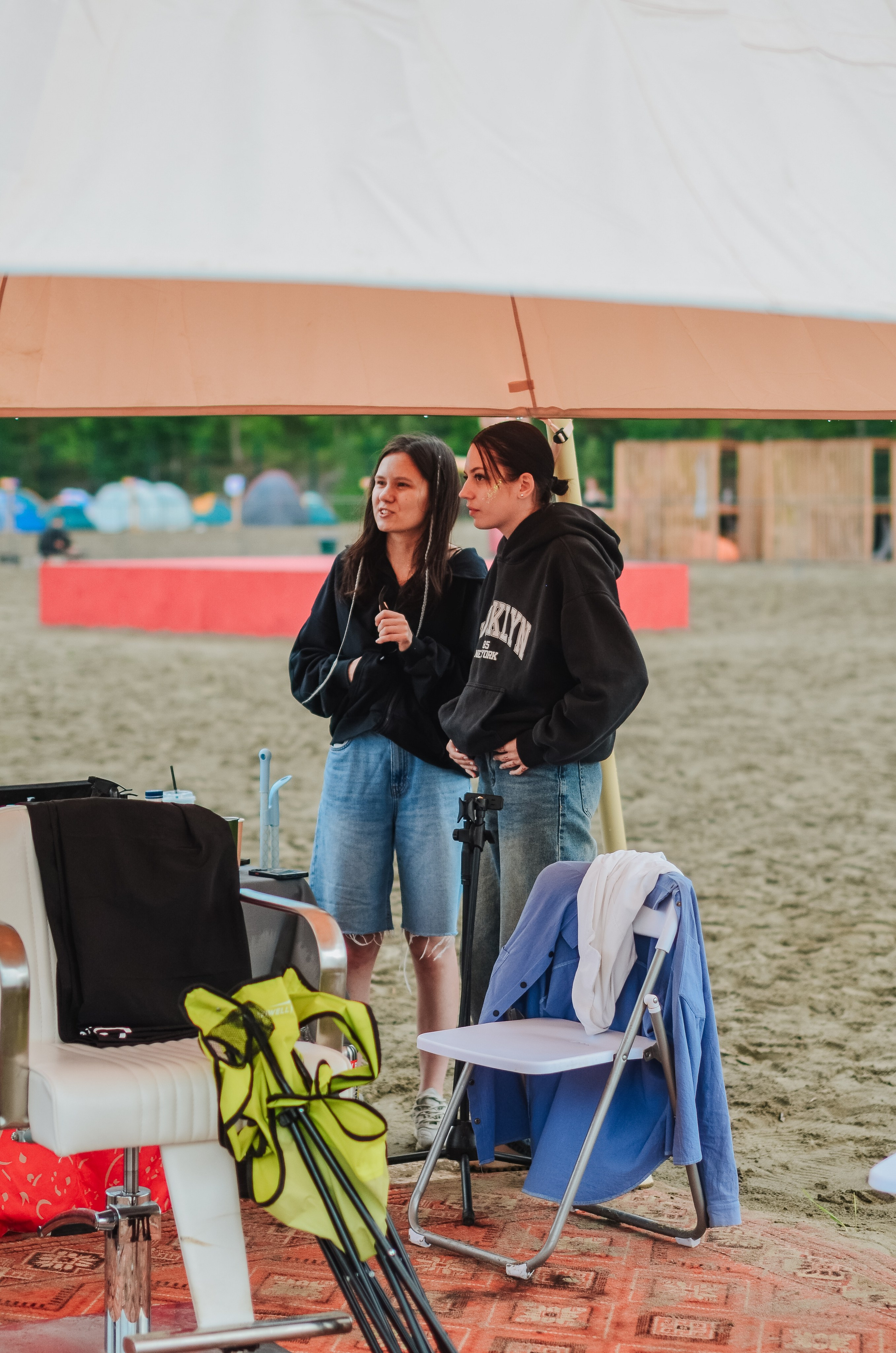 Фестиваль «Грань» 2025. Спортивная площадка. Денисова Аля — фотограф для парных съемок и индивидуальных историй в Барнауле