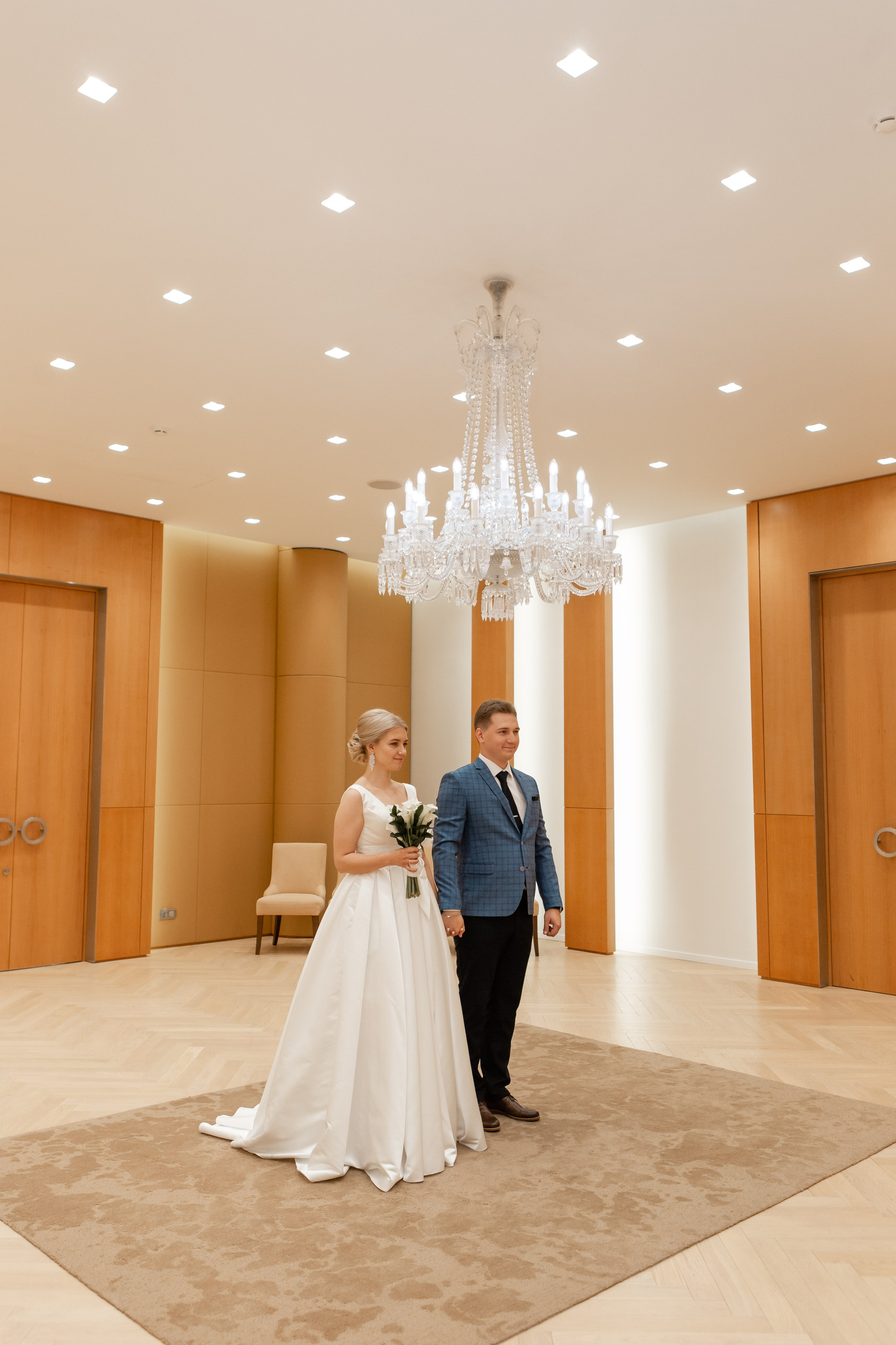 Дмитрий и Виктория. Видеосъемка и фотосъемка свадеб. Фотограф и оператор на свадьбу. Видеосъемка подкастов, собственная видео-фотостудии. Предметная фотосъемка