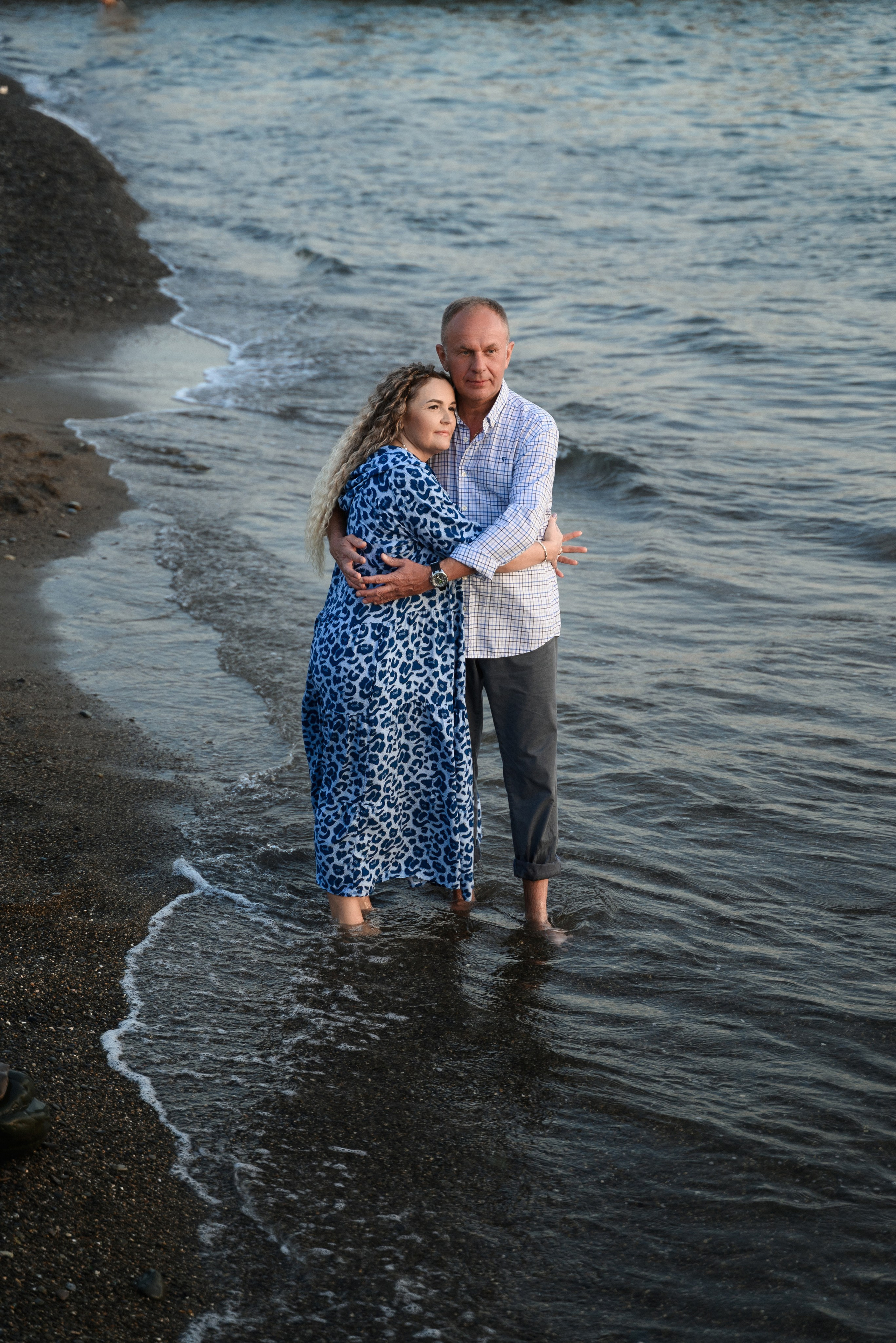 Фотосессия для влюбленной пары у моря в Сочи — трогательные моменты на фоне тропической природы