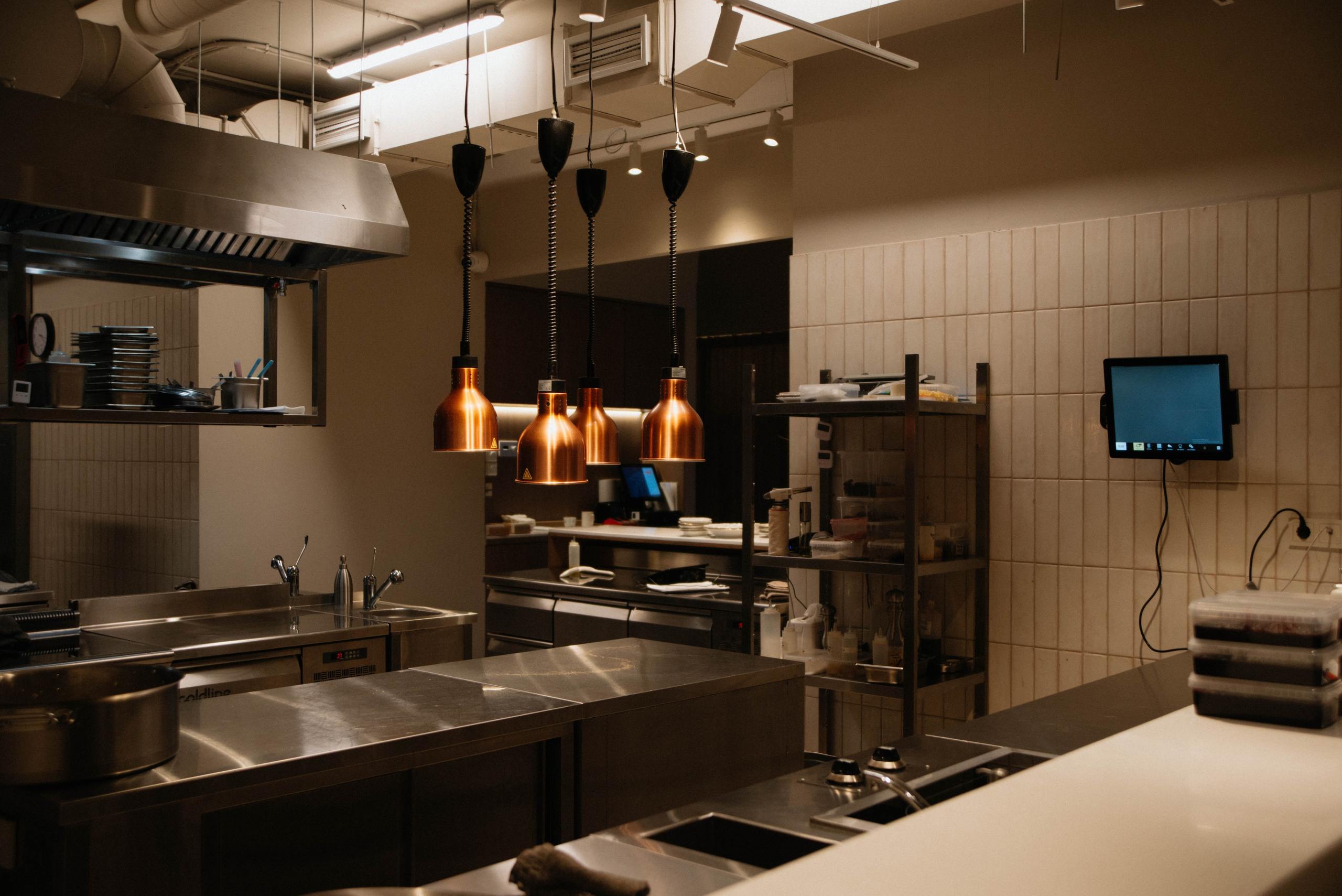 Контентная фотосессия для ресторана La Volte. Ксения Glossa. Портретный и репортажный фотограф в Самаре