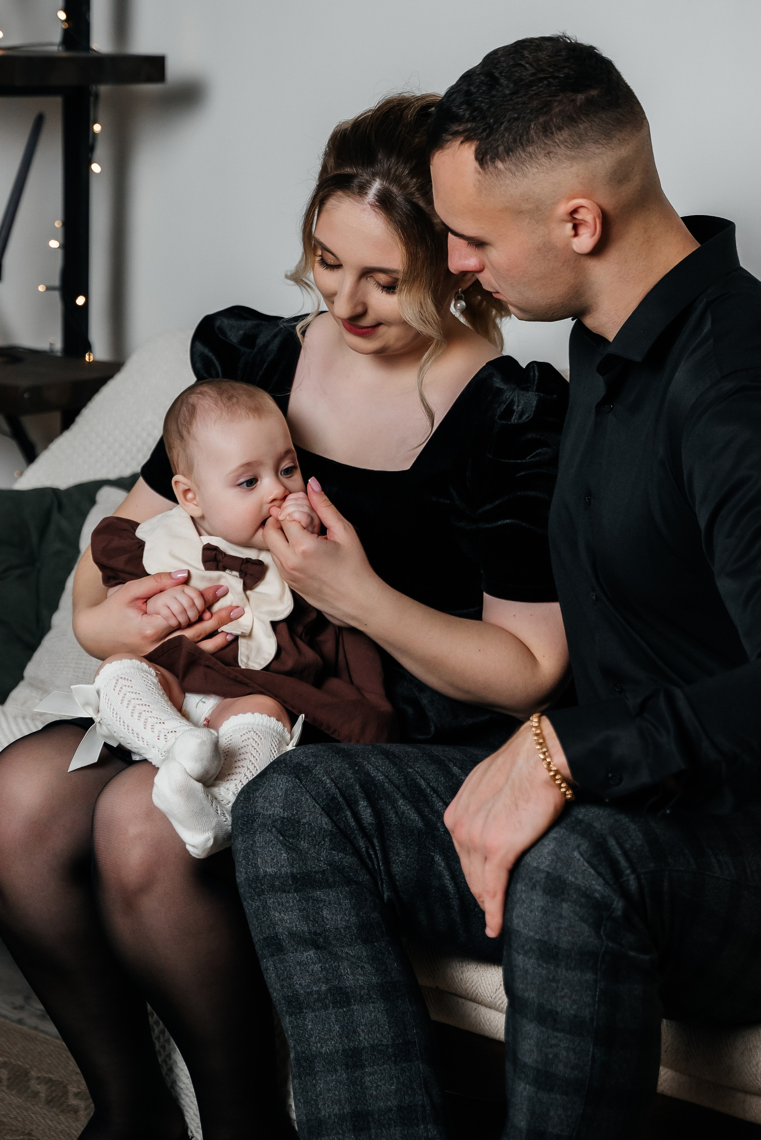 Мама, папа и маленькая принцесса (студия Молоко, зал Милена). Фотограф в Дзержинске Наташа Баева