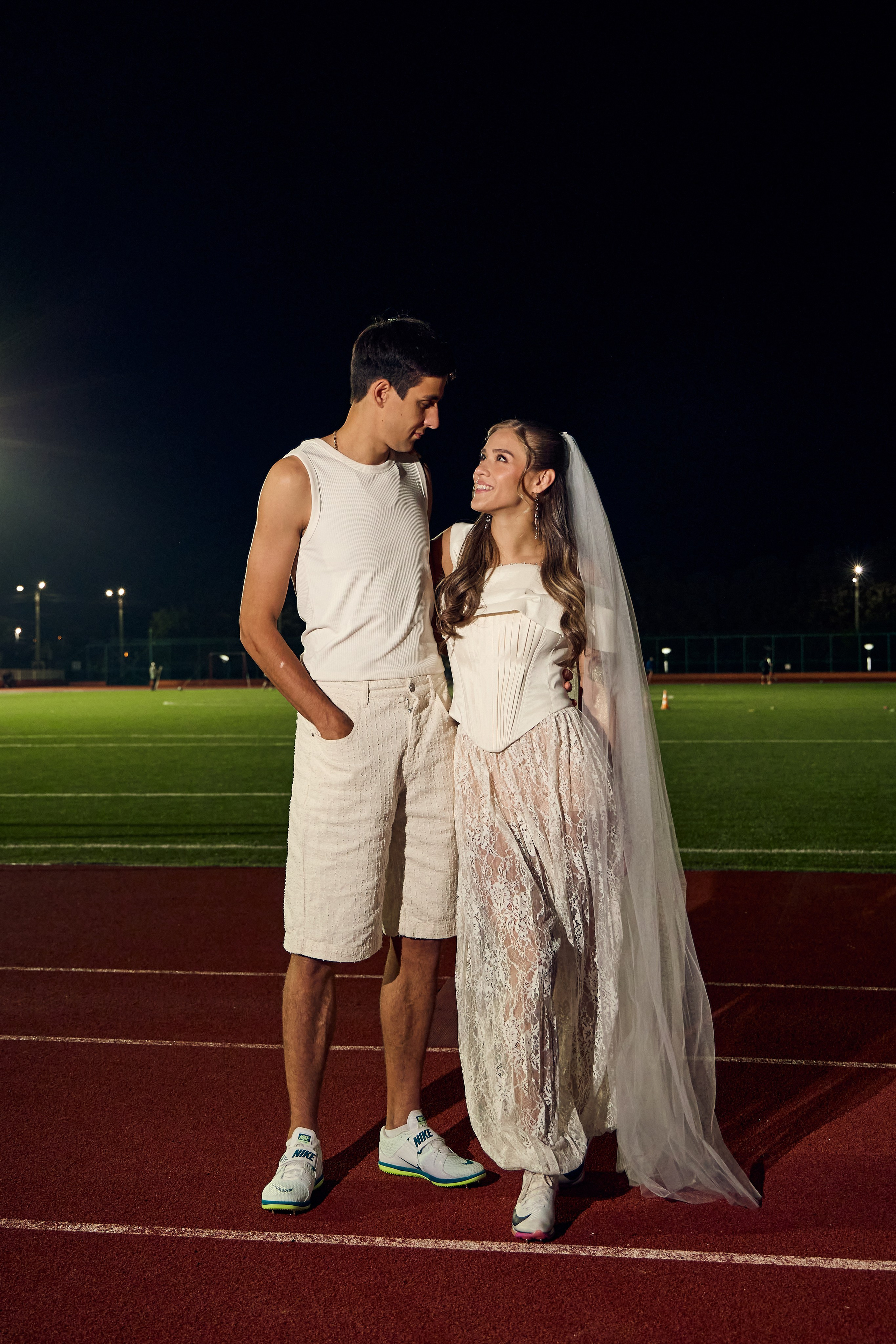 Love-story на стадионе. Свадебный фотограф в Армавире Николай Манвелов