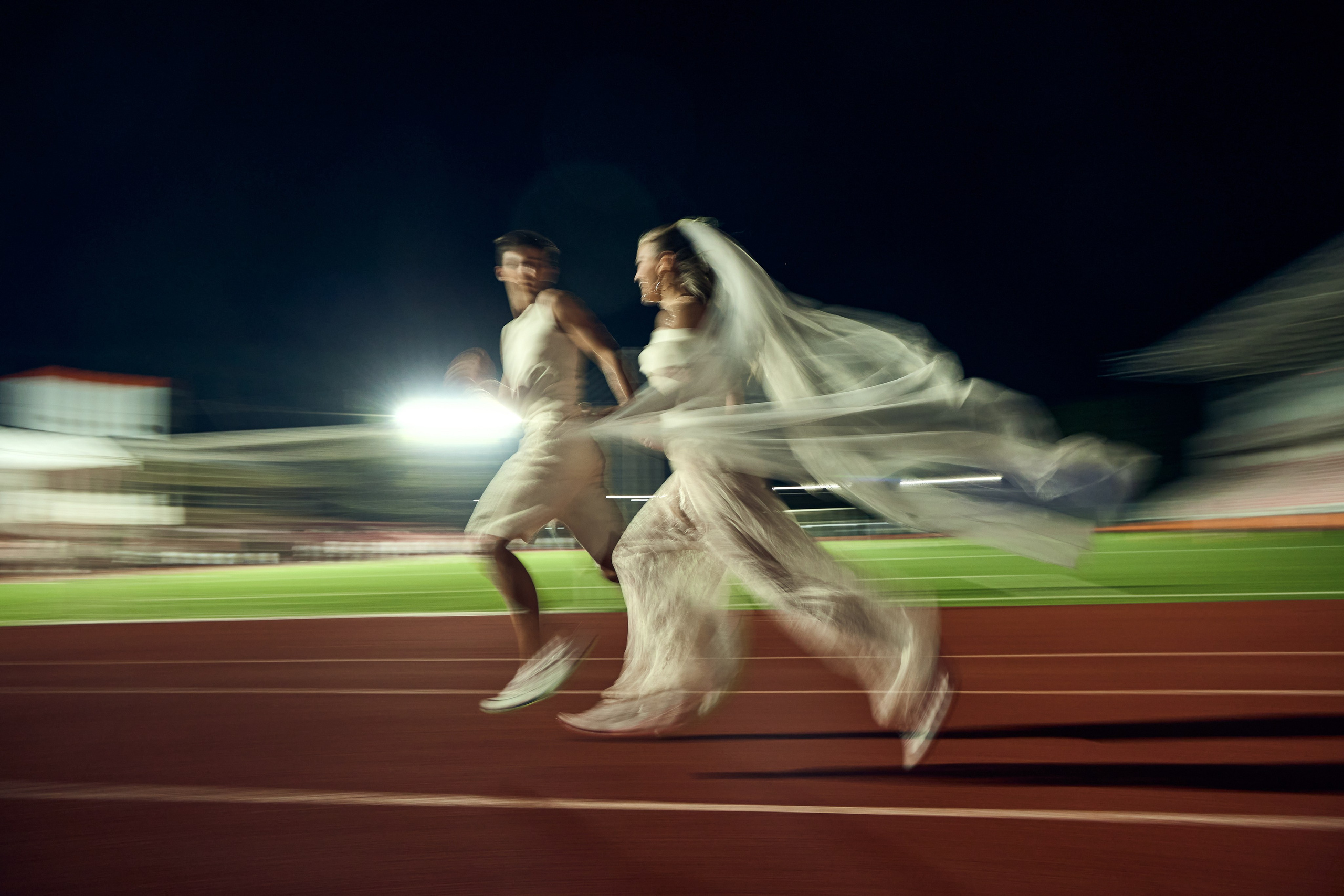 Love-story на стадионе. Свадебный фотограф в Армавире Николай Манвелов