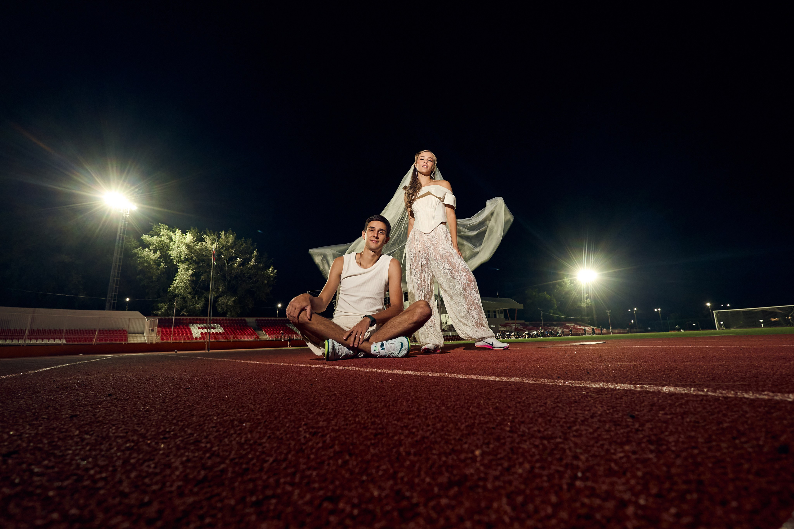Love-story на стадионе. Свадебный фотограф в Армавире Николай Манвелов