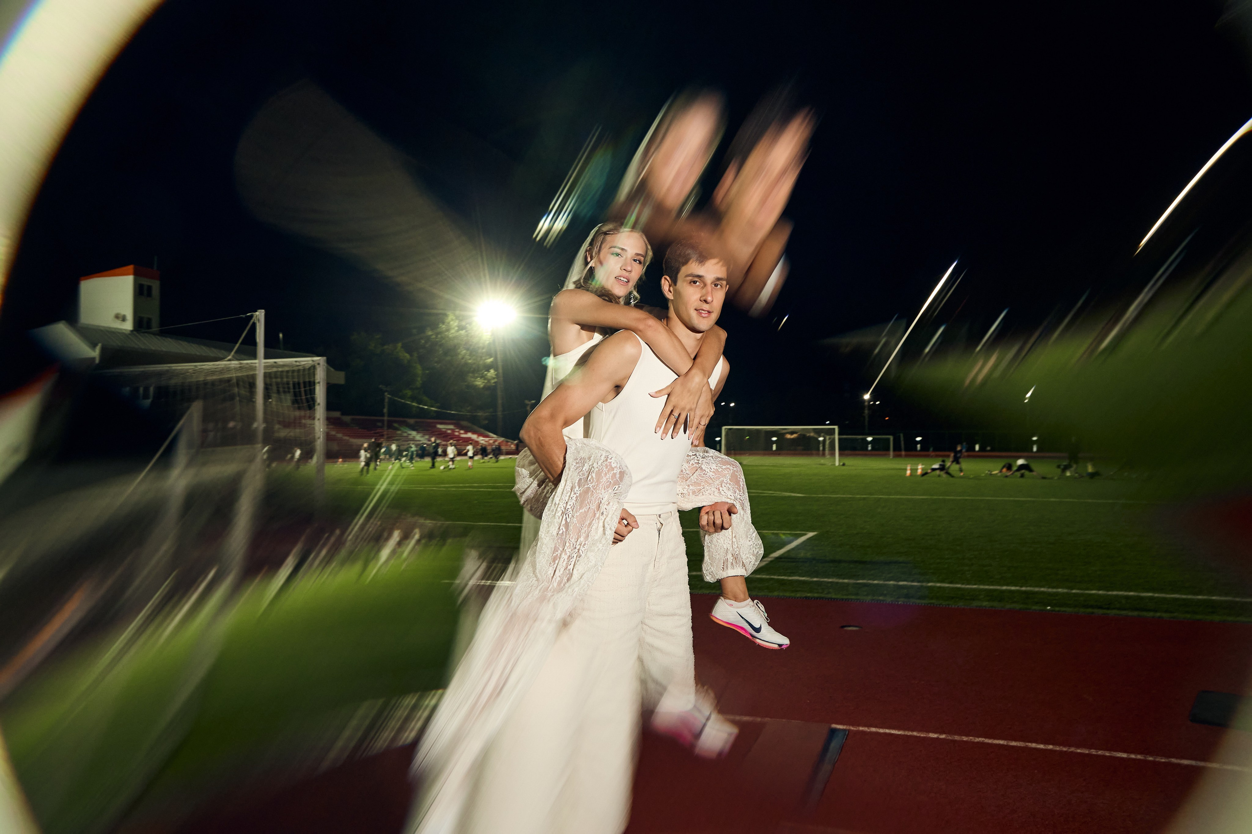 Love-story на стадионе. Свадебный фотограф в Армавире Николай Манвелов