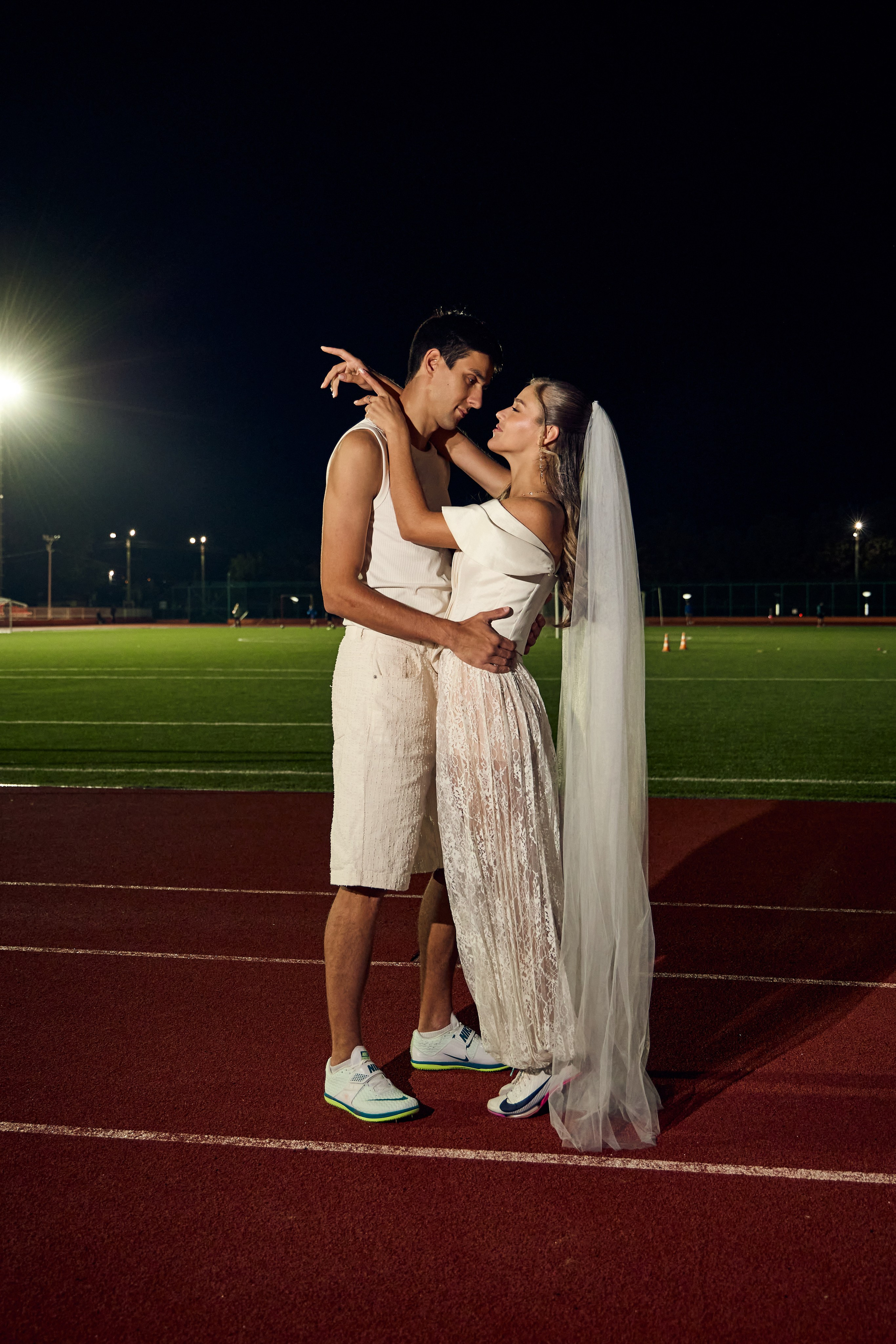 Love-story на стадионе. Свадебный фотограф в Армавире Николай Манвелов
