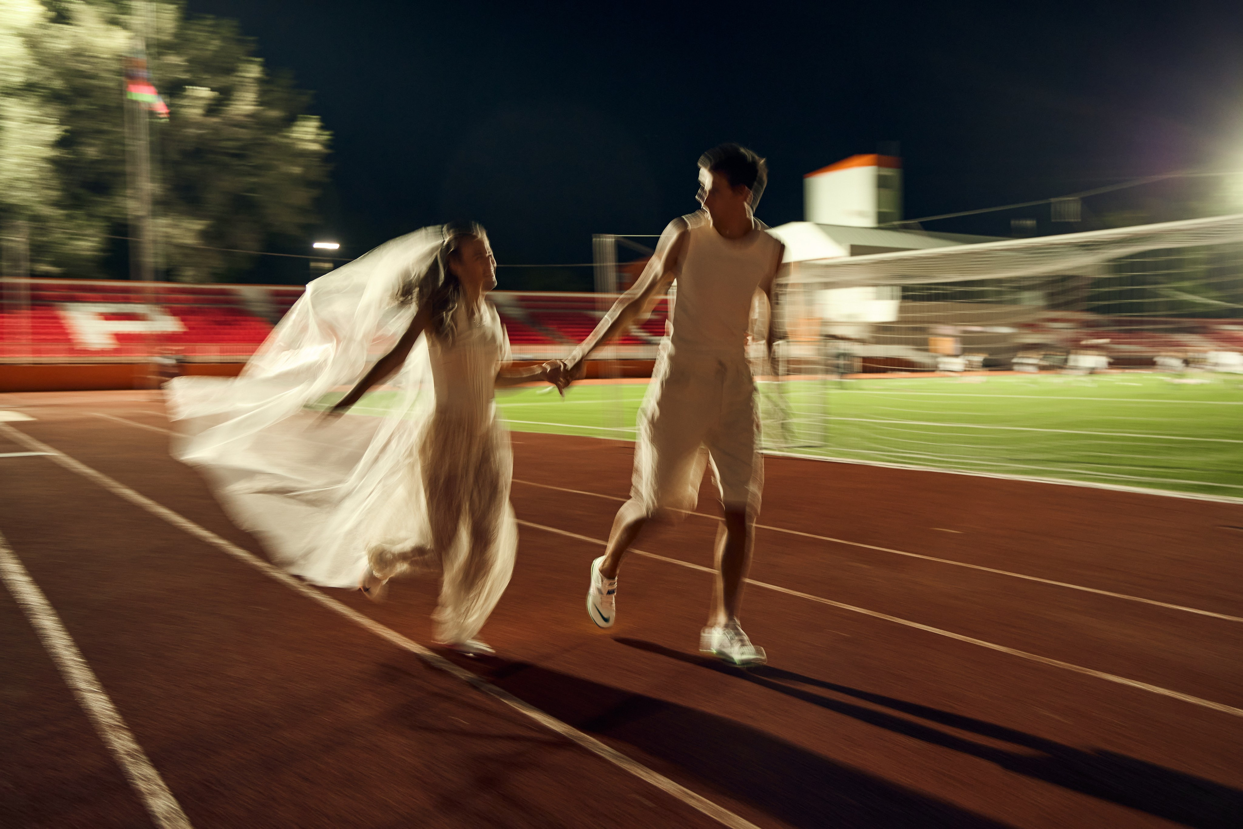 Love-story на стадионе. Свадебный фотограф в Армавире Николай Манвелов