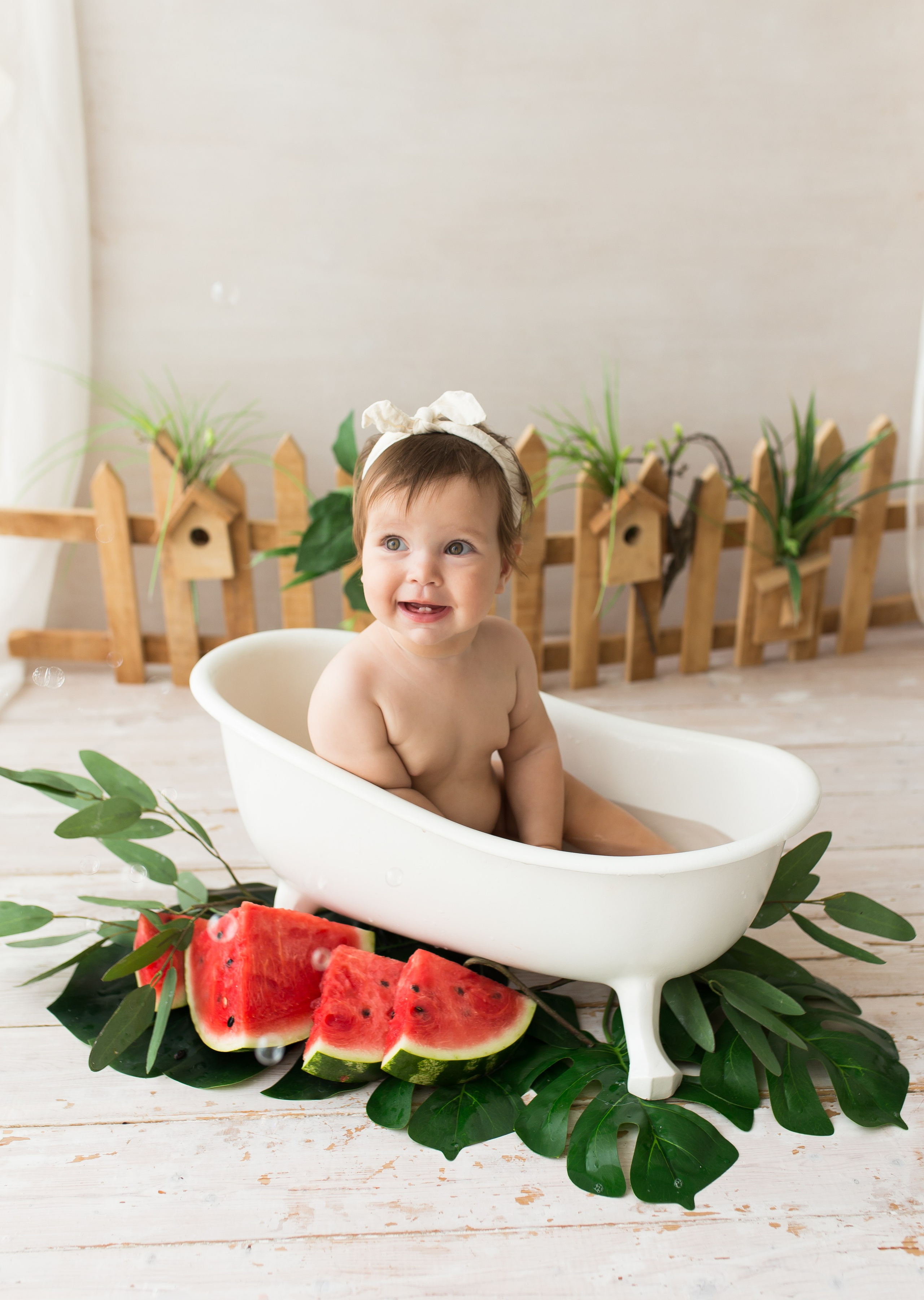 Фотосессия крушение торта в Казани. Фотограф новорождённых малышей и детский фотограф В Казани Лана Максим