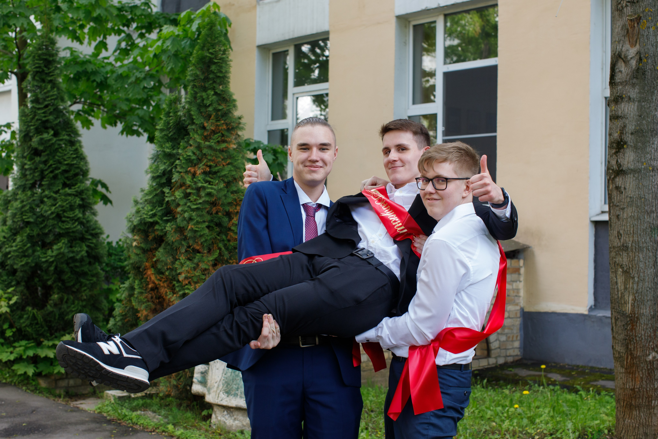 11 класс / Последний звонок / Гимназия № 1558 / г. Москва. Детский и семейный фотограф Мария Киселёва. Москва