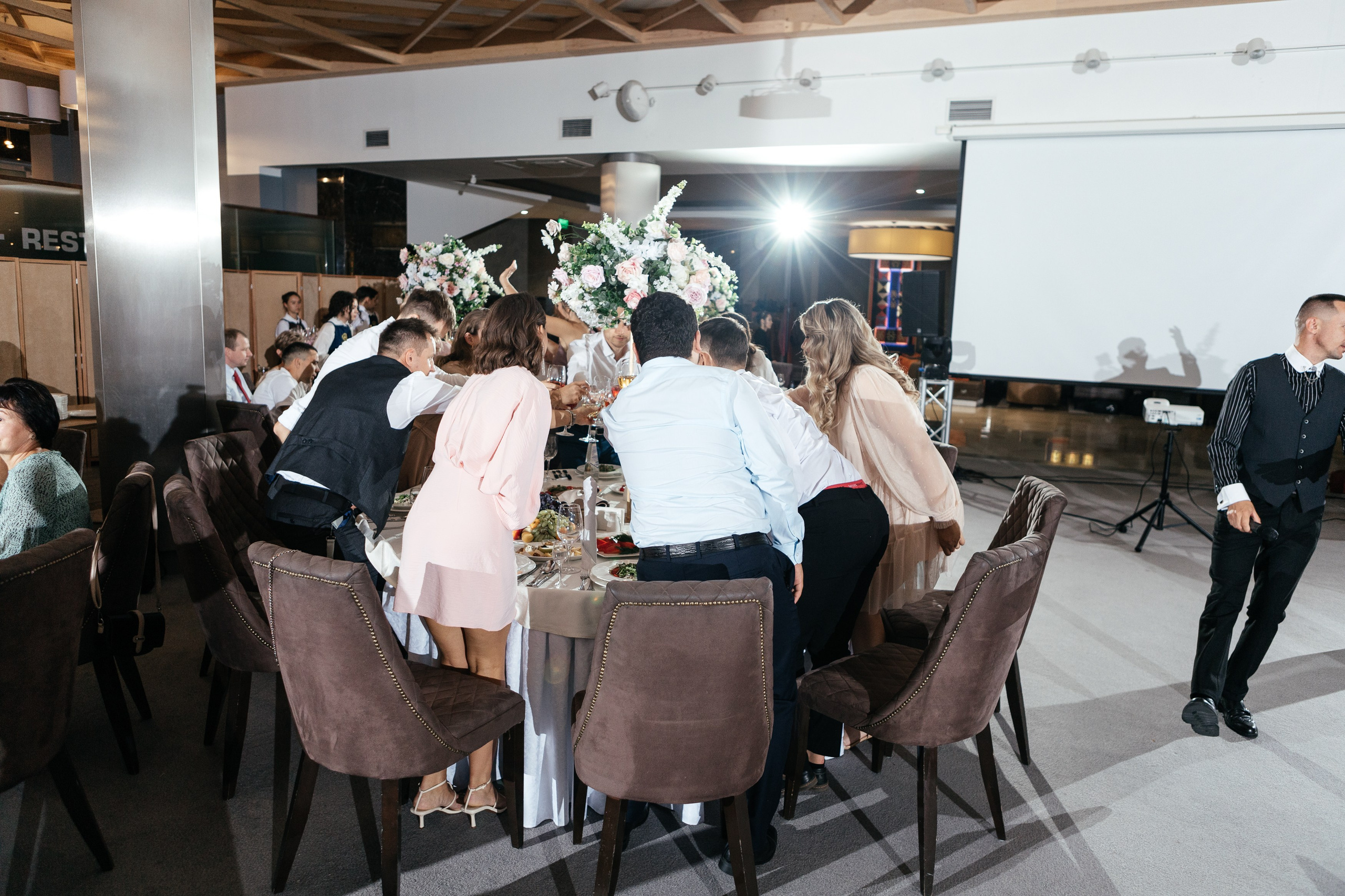 Свадебный фотограф Уфа — Руслан ГабдлисламовЖивые эмоции, красивые кадры, воспоминания на всю жизнь.Работаю по всей Республике Башкортоста. Свадебный фотограф Уфа Руслан Габдлисламов