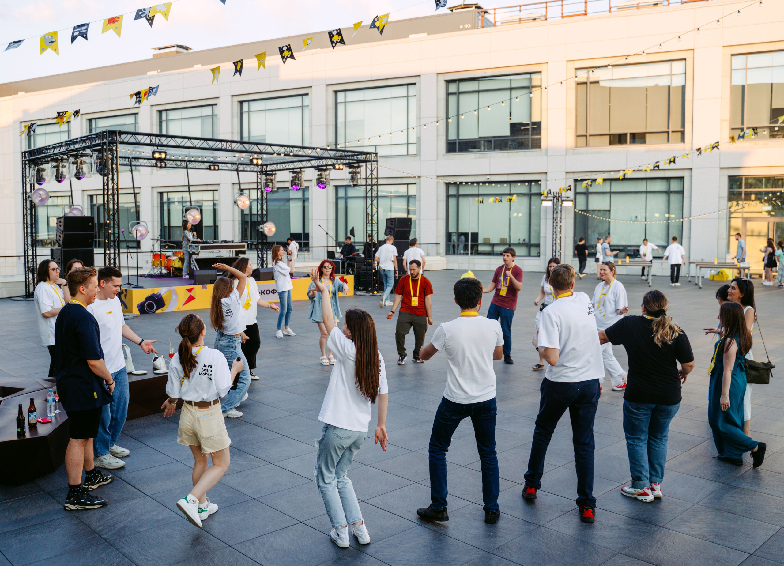 Тинькофф. ИТ-фест / 2023. Саша Копылов, фотограф в Казани