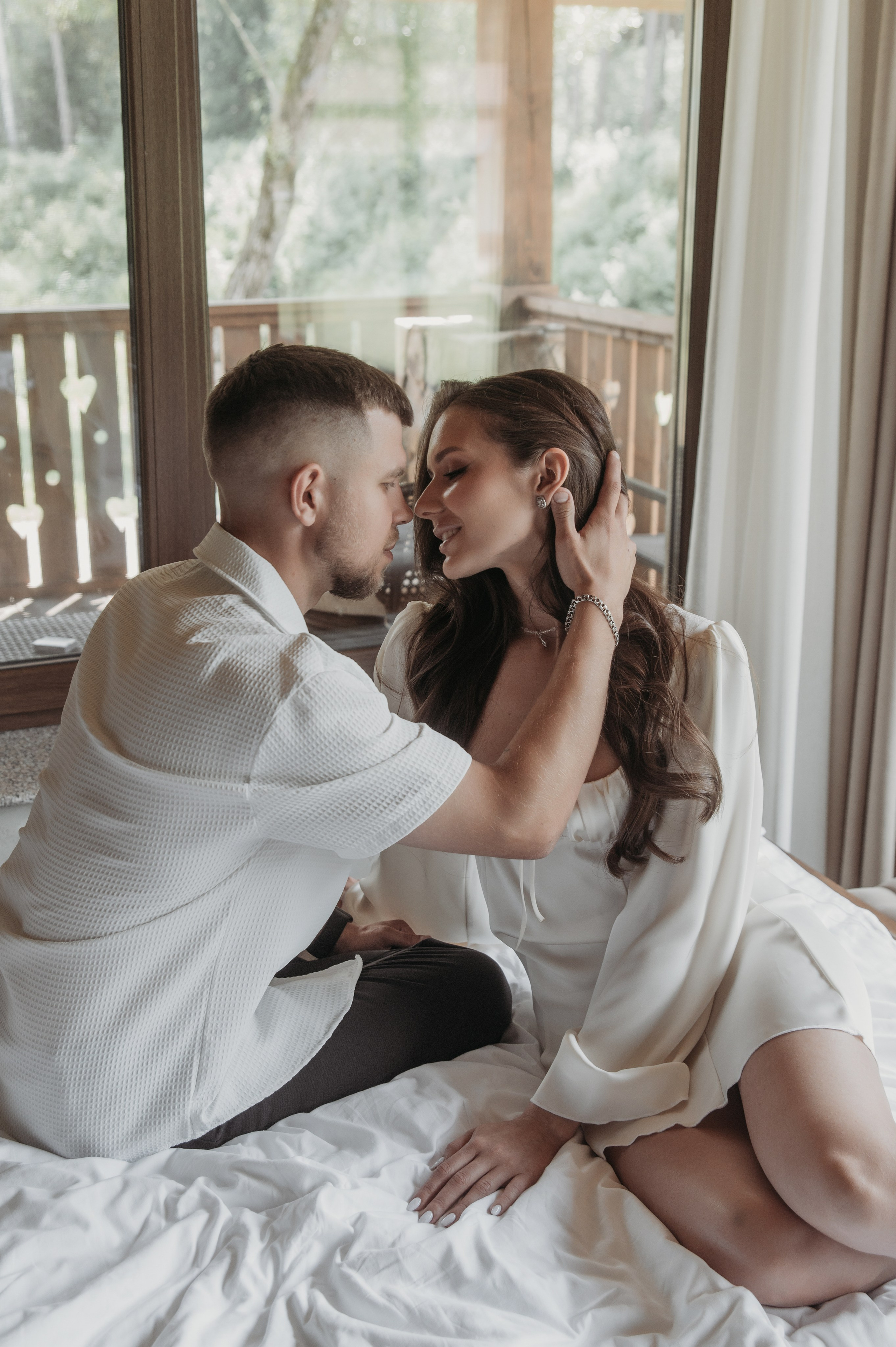 Свадебная фотосессия с утром невесты и красивым свадебным банкетом. Свадебный фотограф в Твери, Москве и Санкт-Петербурге Денисова Екатерина