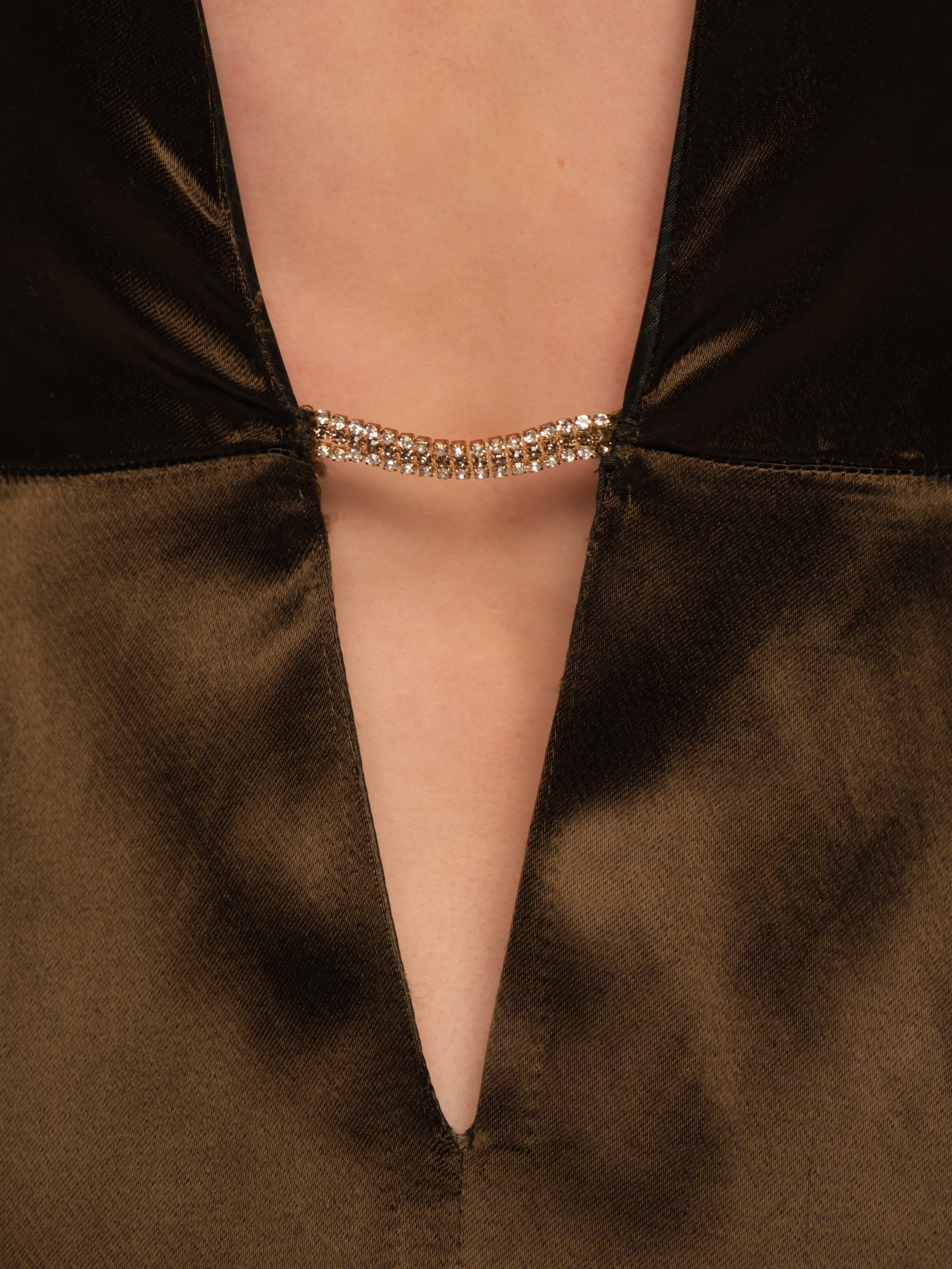 ZHAKOVA BRAND каталог. Мари — фотограф и видеограф из Москвы