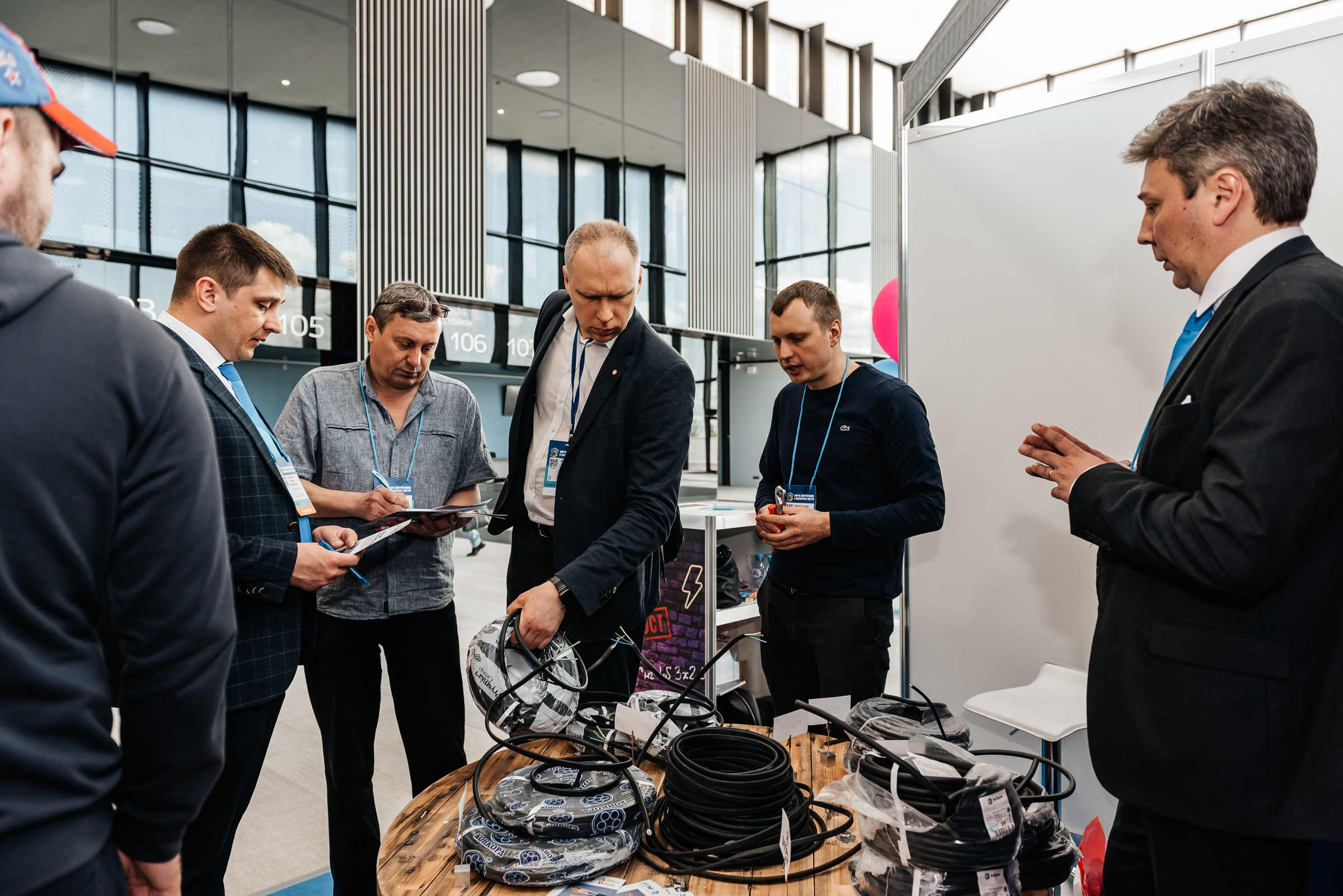 Репортажная съёмка на форуме ЭТМ. Свадебный фотограф в Санкт-Петербурге Венера Ахметова