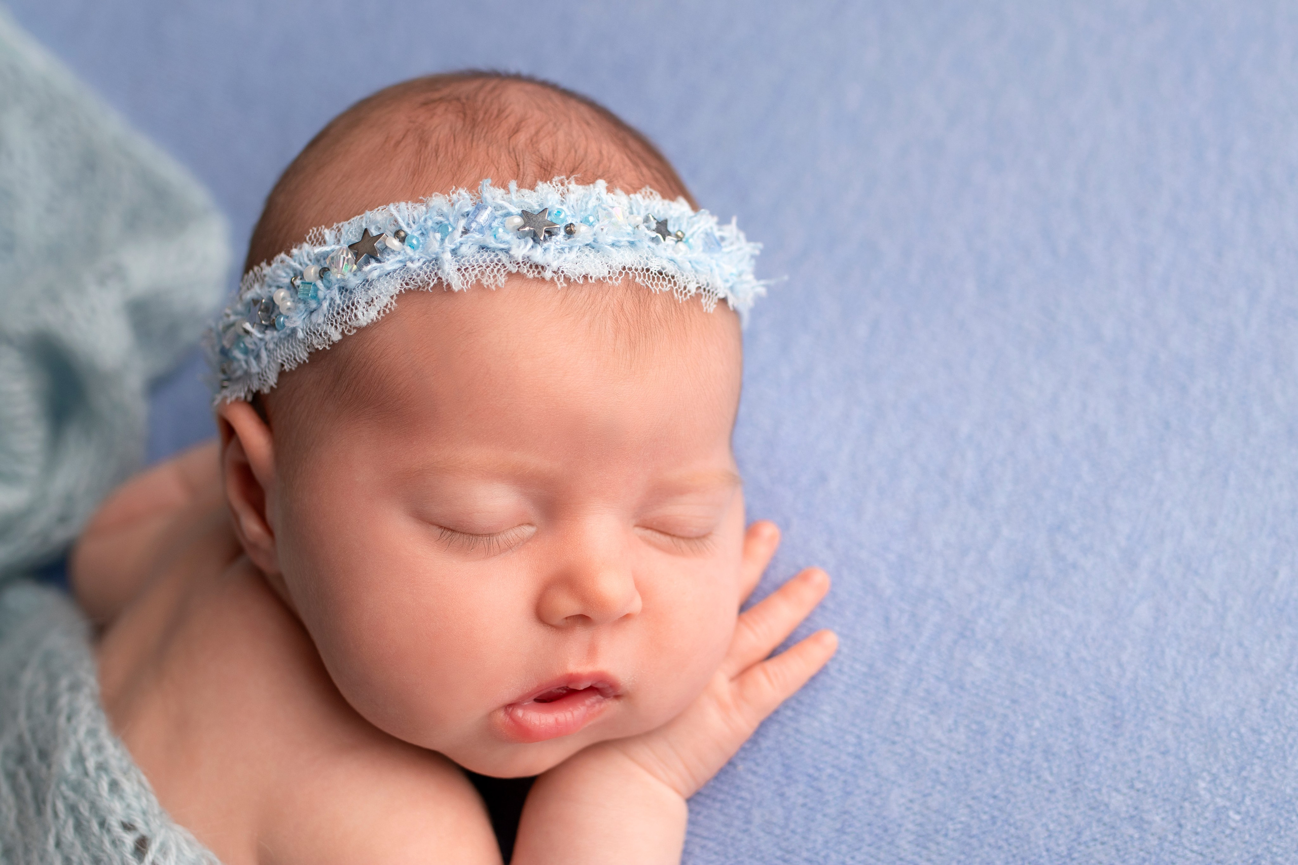 Красивые фотографии малышей у Вас дома. Фотограф новорождённых в Санкт-Петербурге Лилия Яковлева