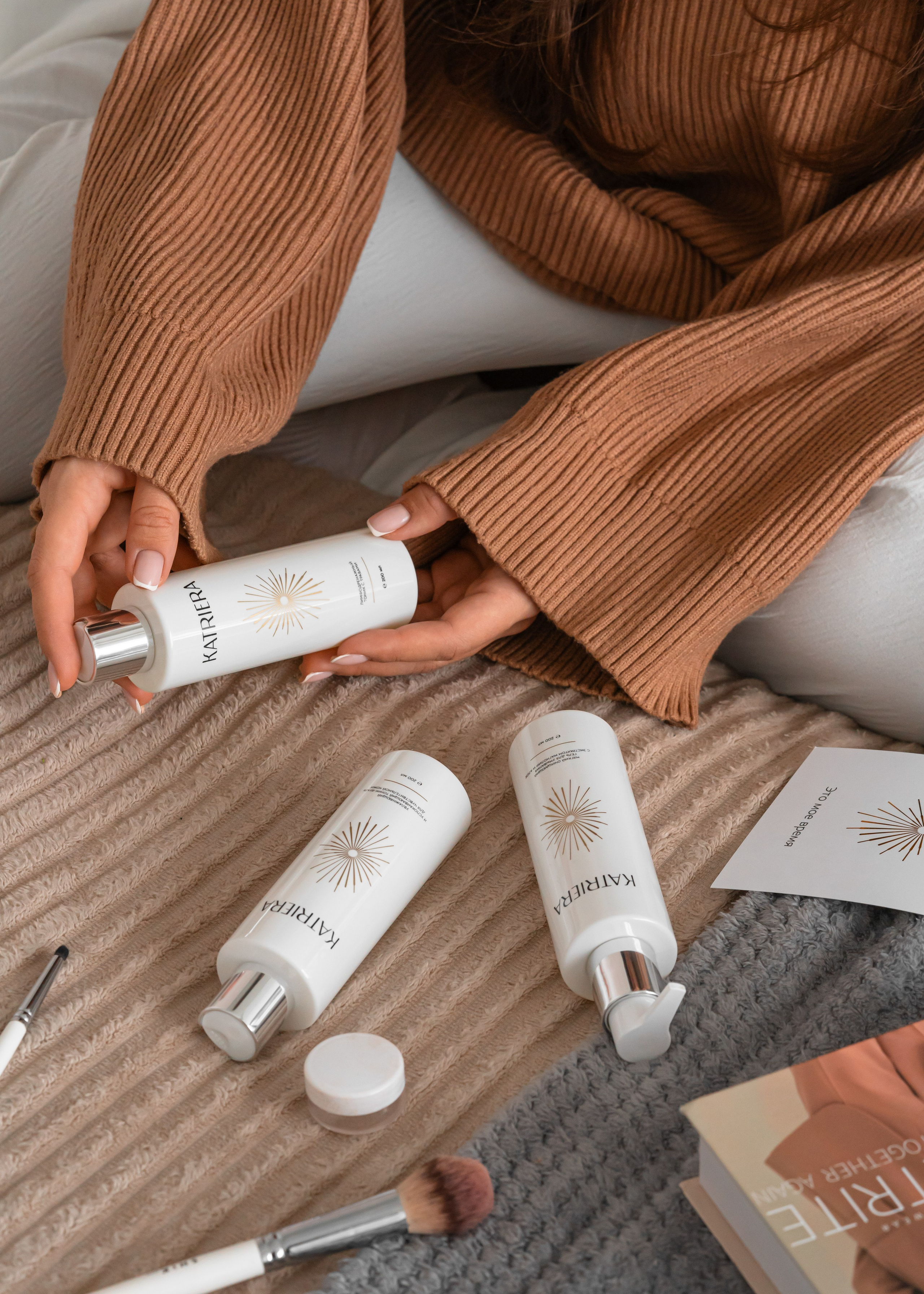 С моделью. Екатерина Лементуева фуд-фотограф, предметный фотограф, Новосибирск