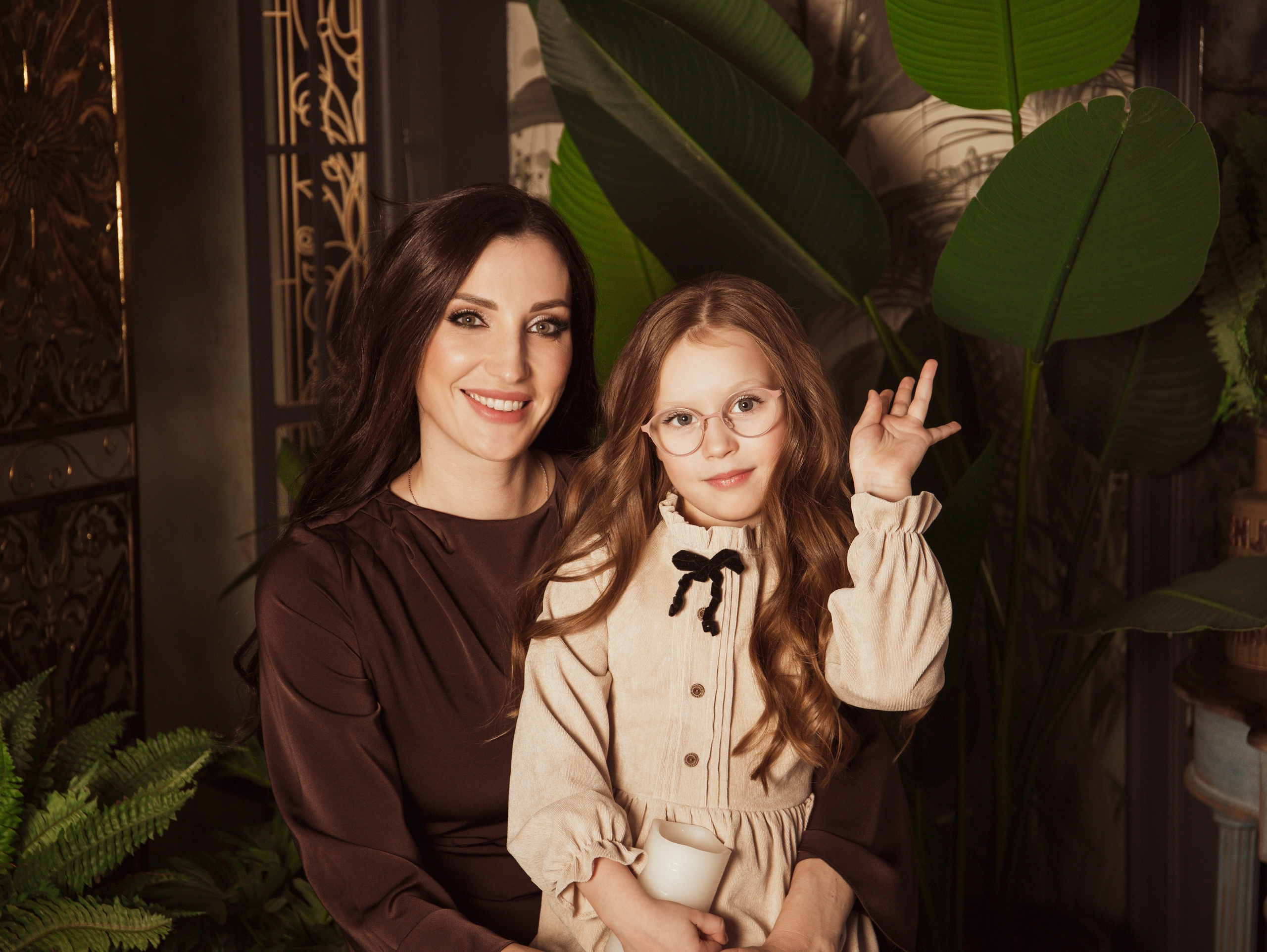 Мама с дочкой, новогодняя сьемка. Свадебный и семейный фотограф в Москве Мила Широких