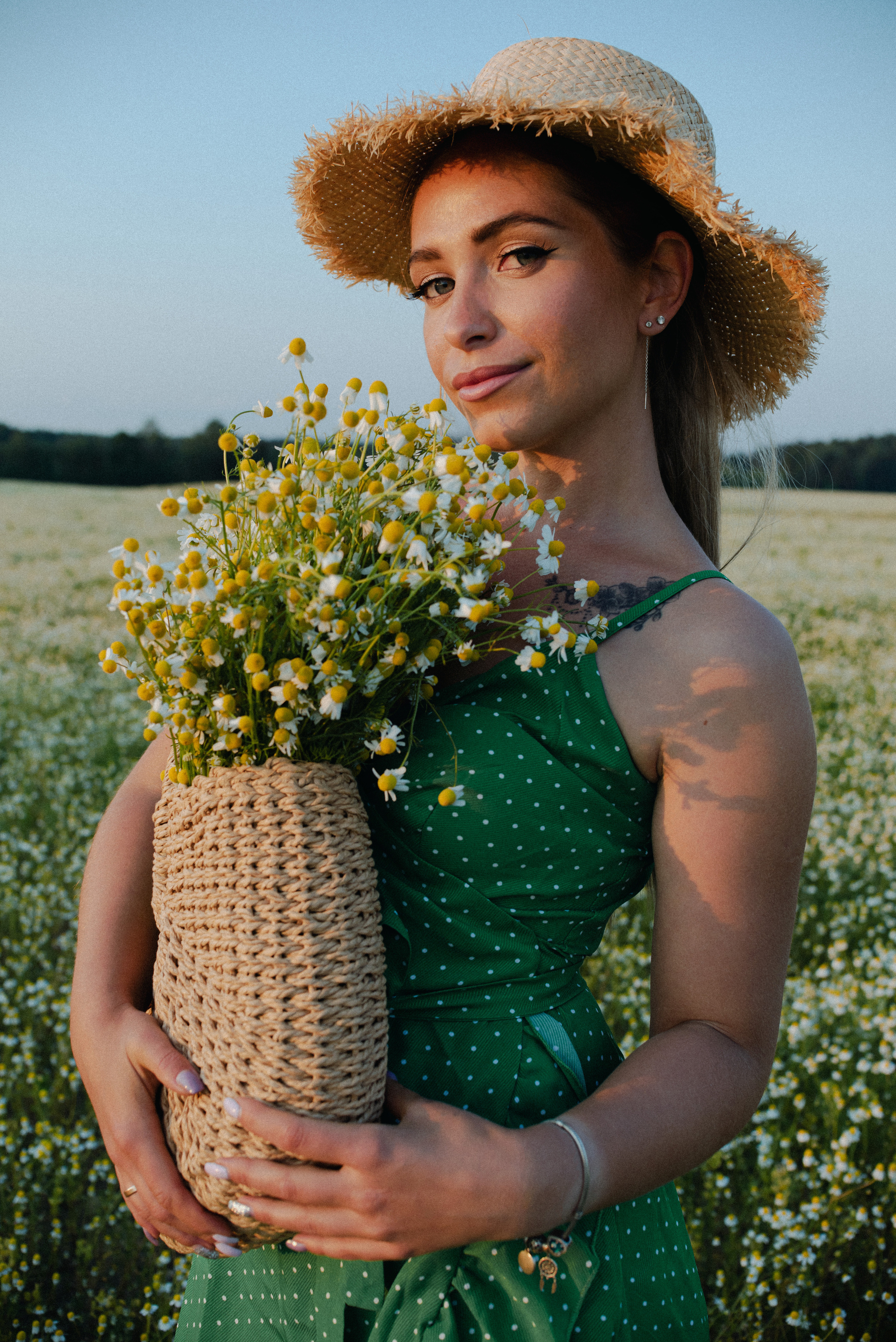 Анастасия в ромашках. Женский фотограф в Москве и МО