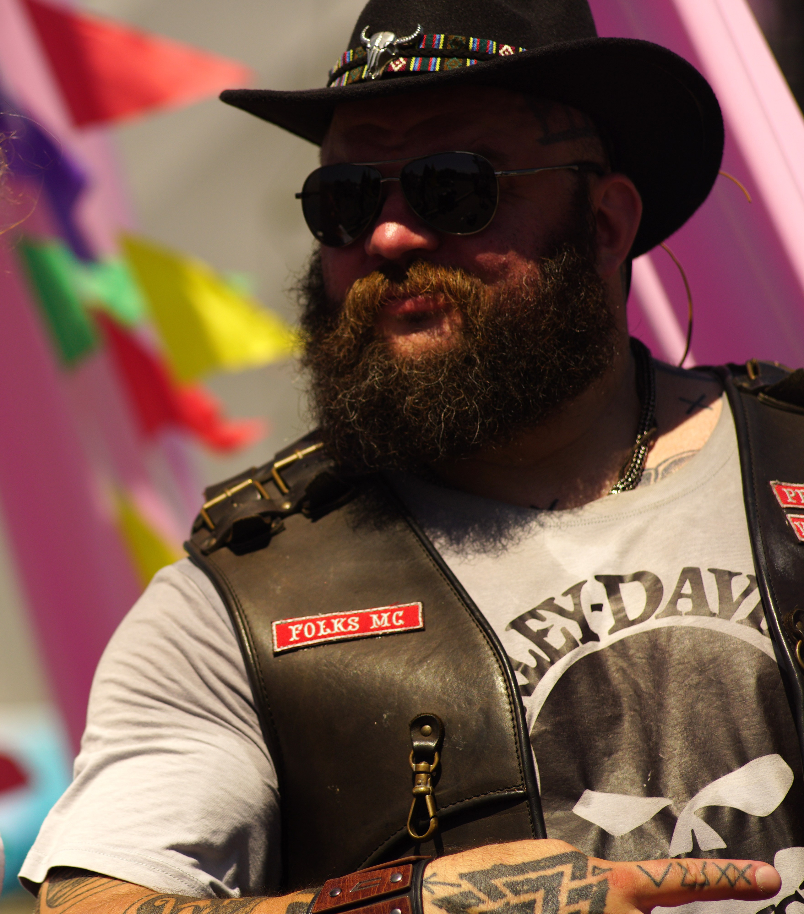 cowboy бородатый мужик в шляпе